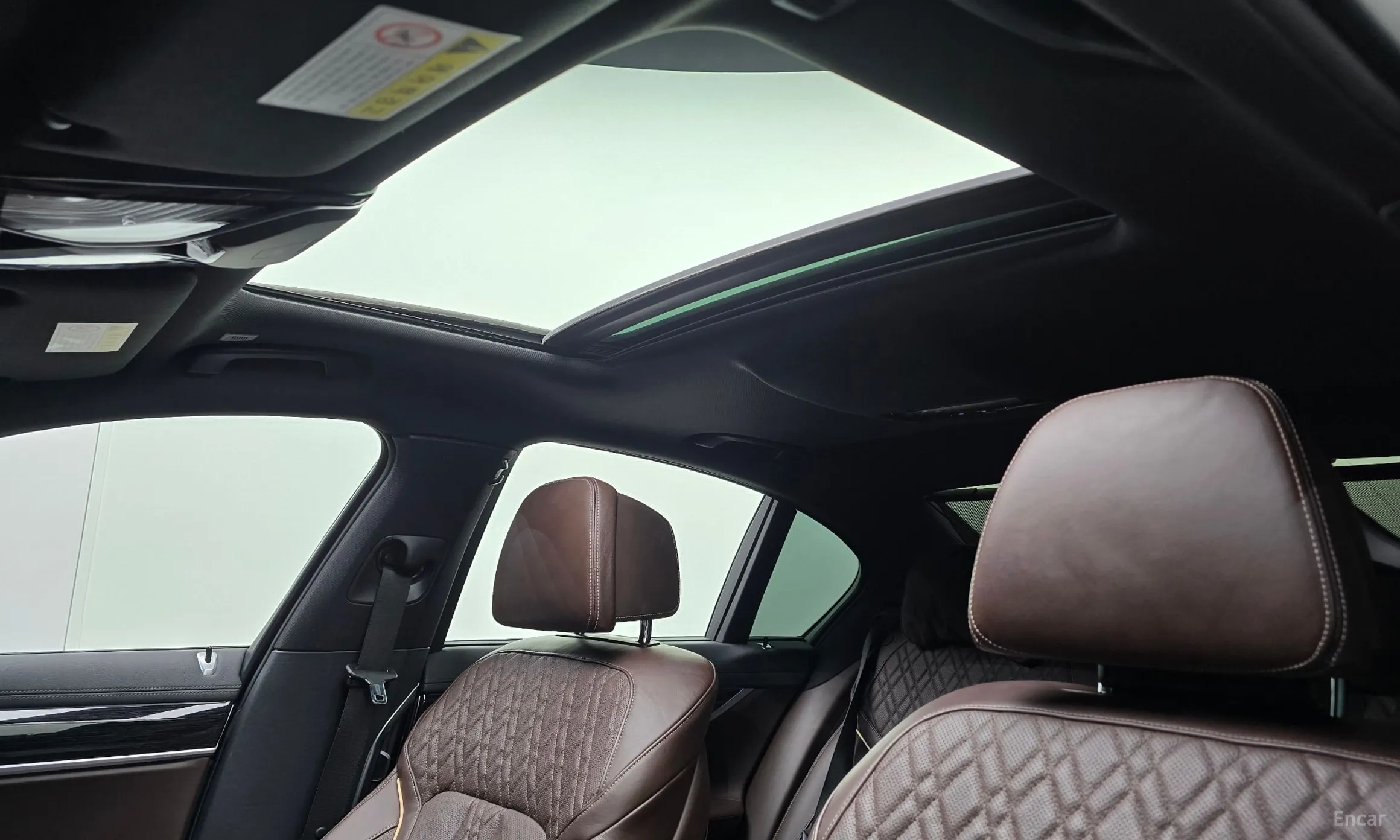 BMW 7 Series (G11) превью 19