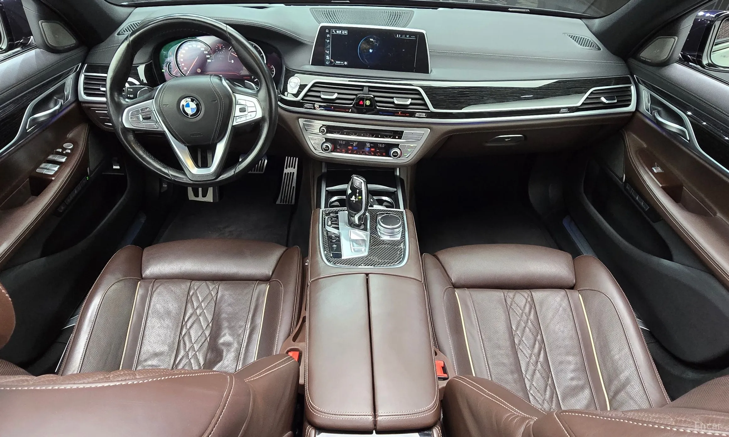 BMW 7 Series (G11) превью 7