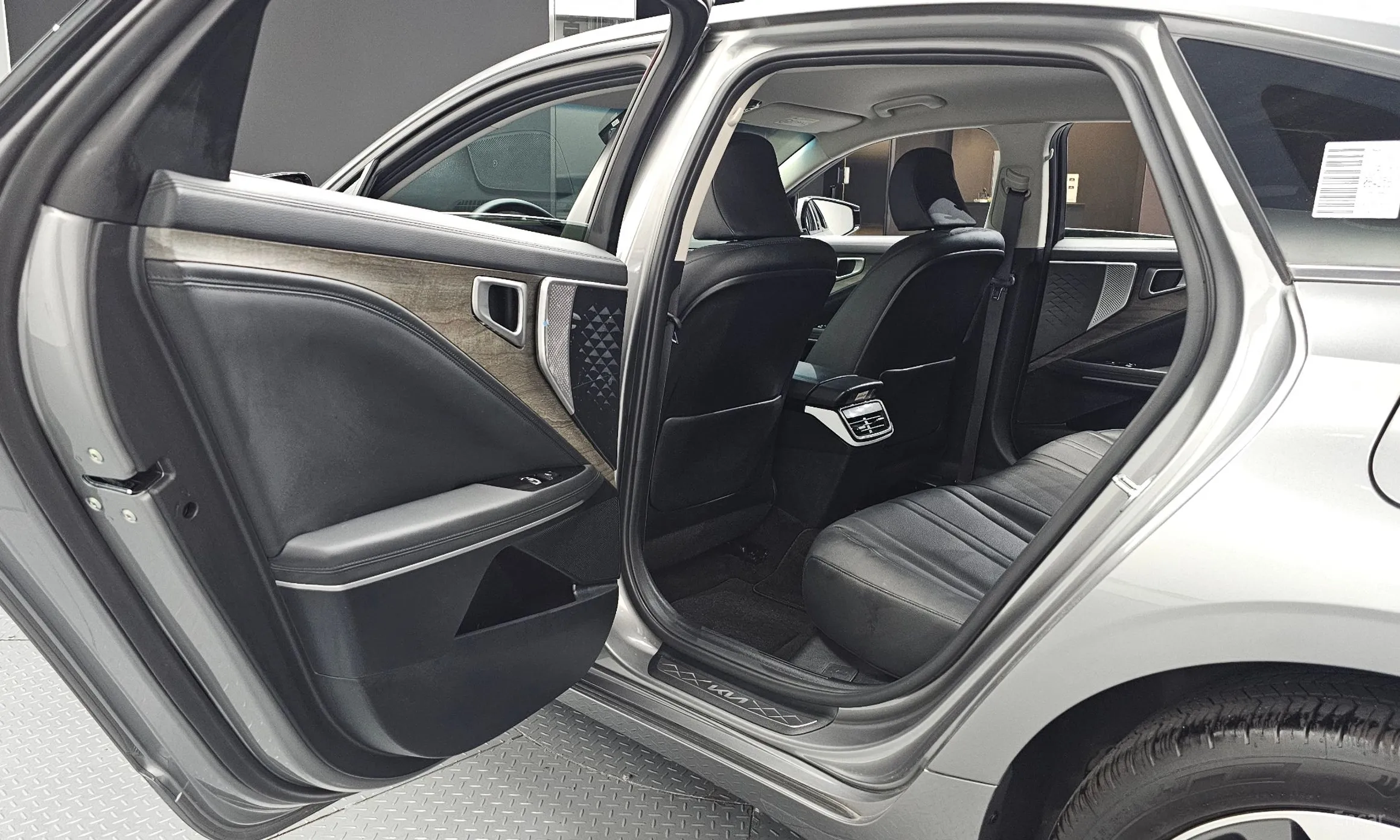 Kia K8 превью 11