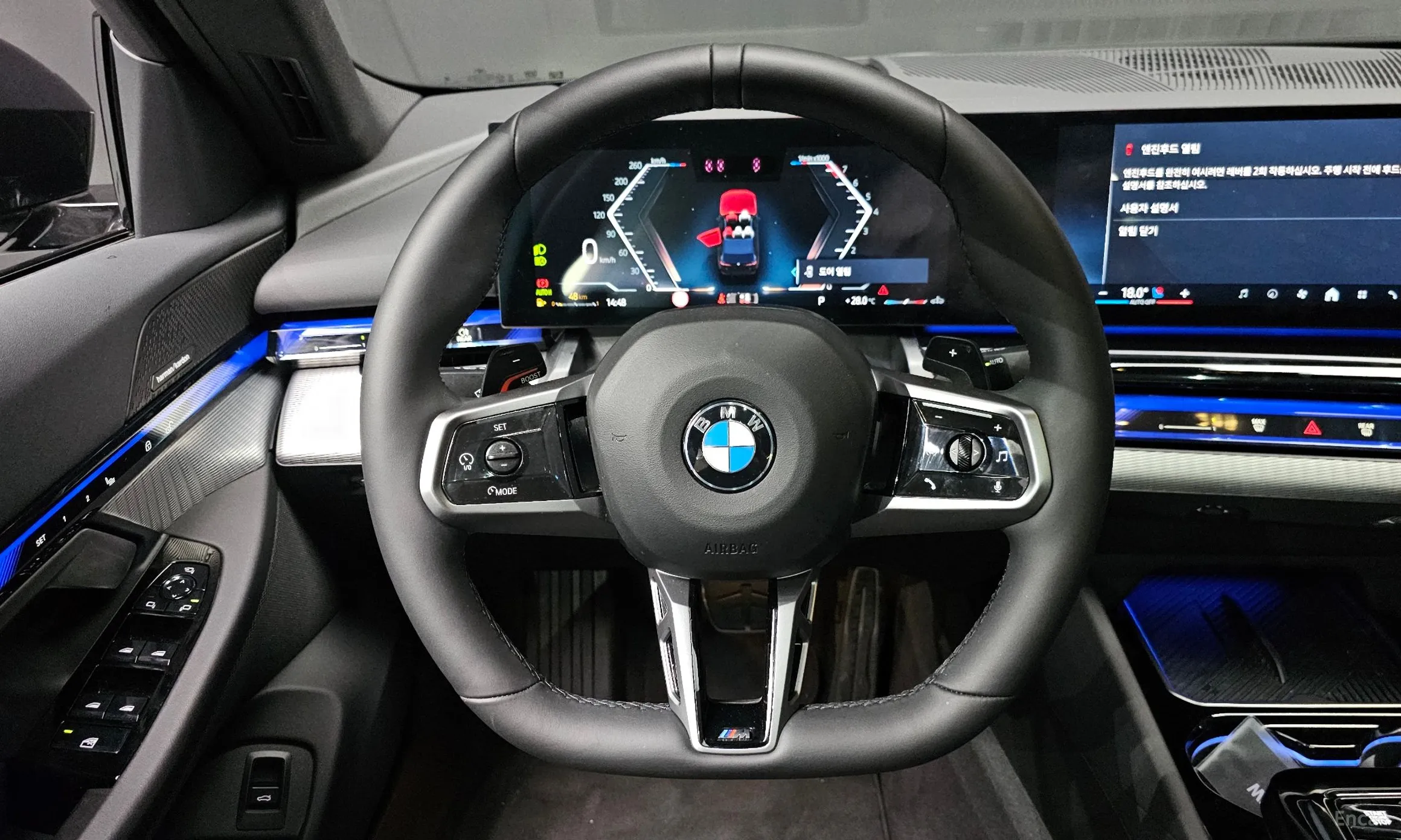 BMW 5 Series (G60) превью 13