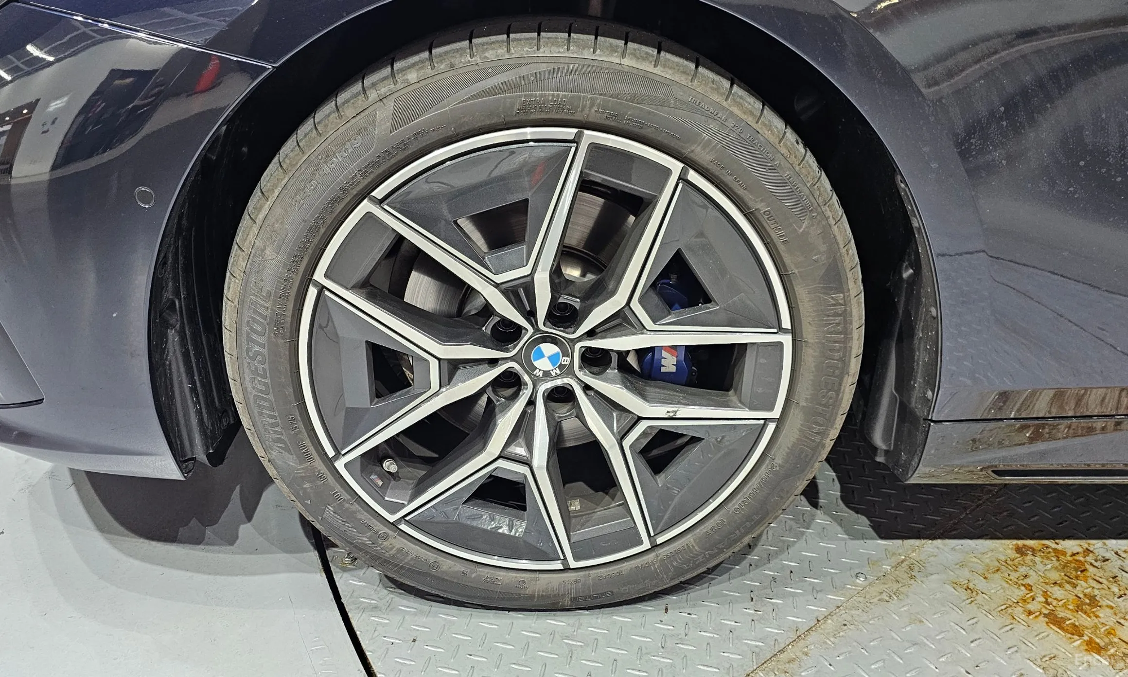 BMW 5 Series (G60) превью 5