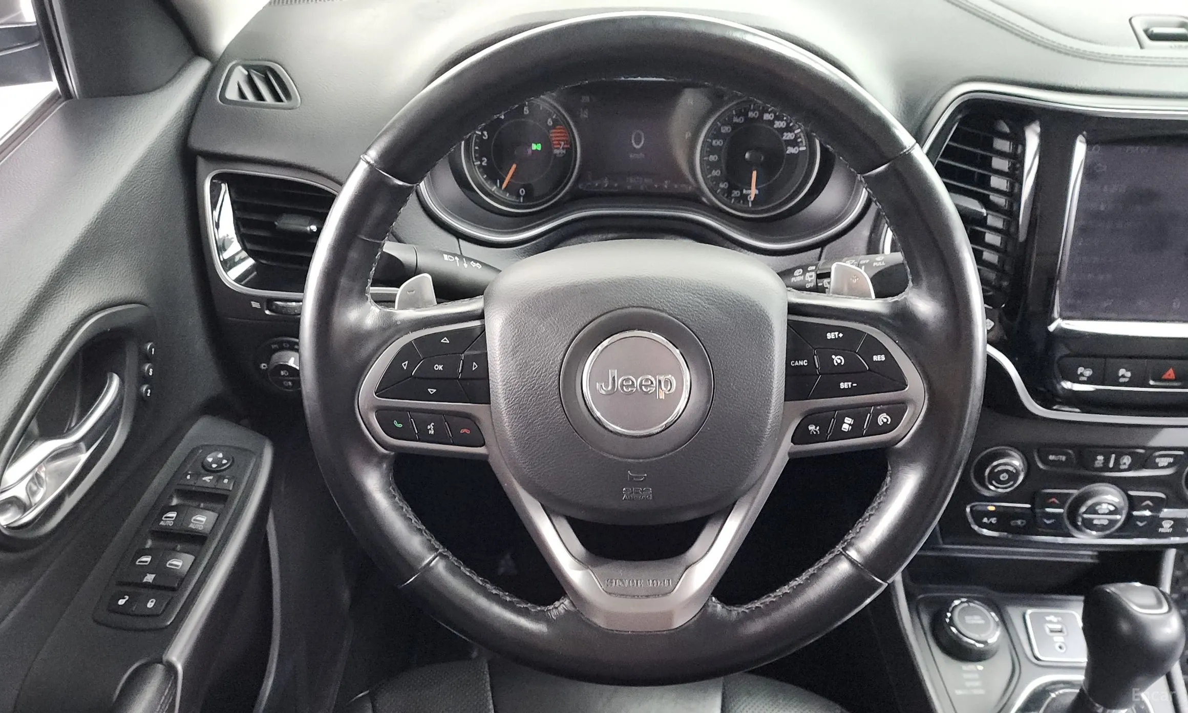 Jeep Cherokee (KL) превью 13