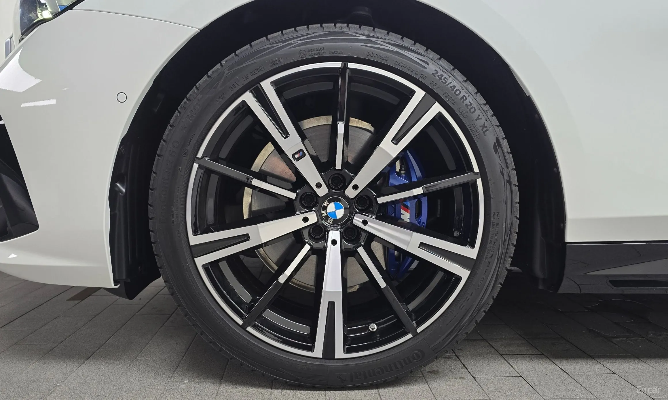 BMW 5 Series (G60) превью 5