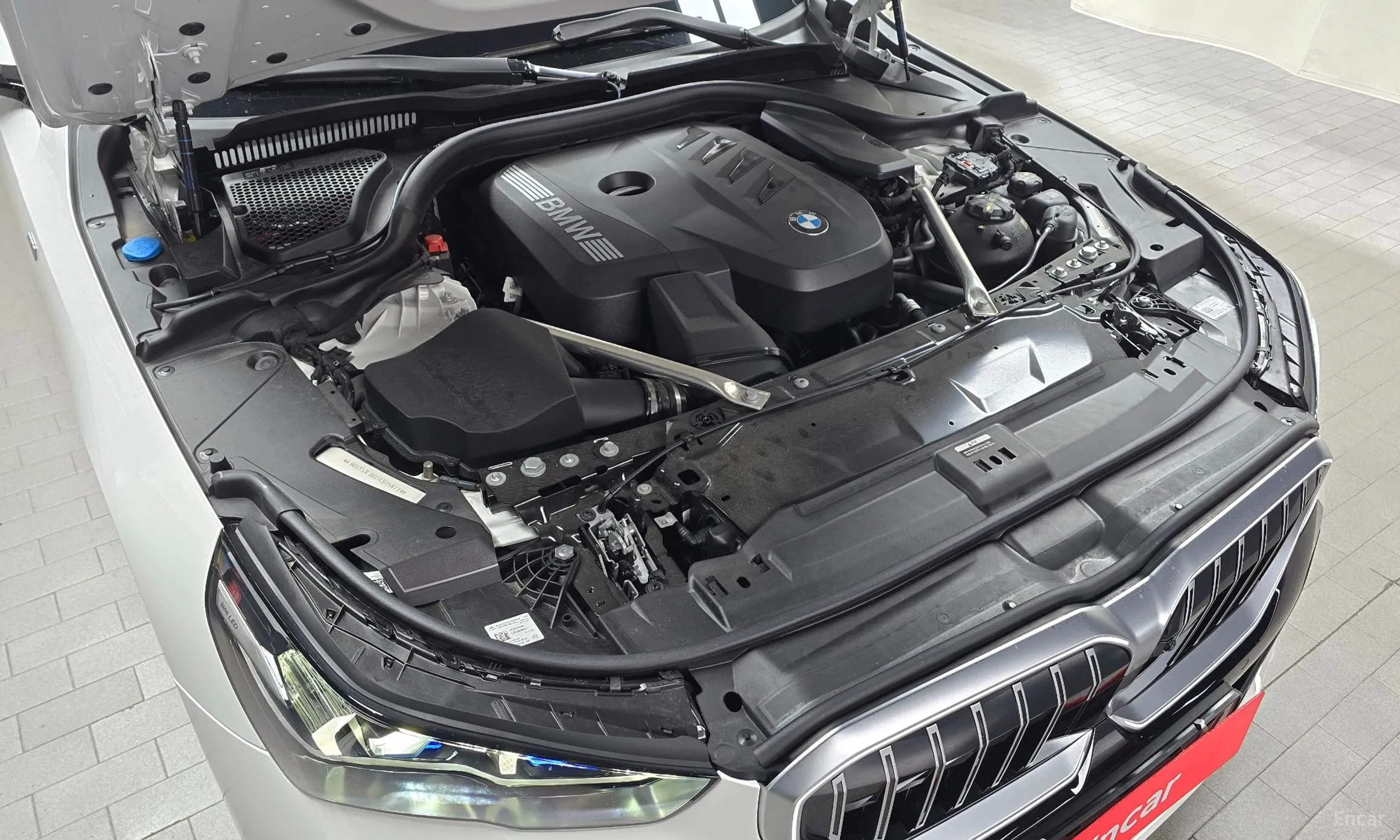 BMW 5 Series (G60) превью 6