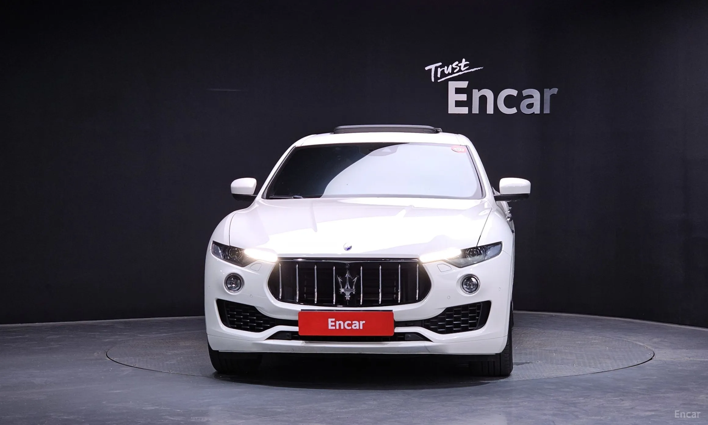 Maserati Levante превью 3