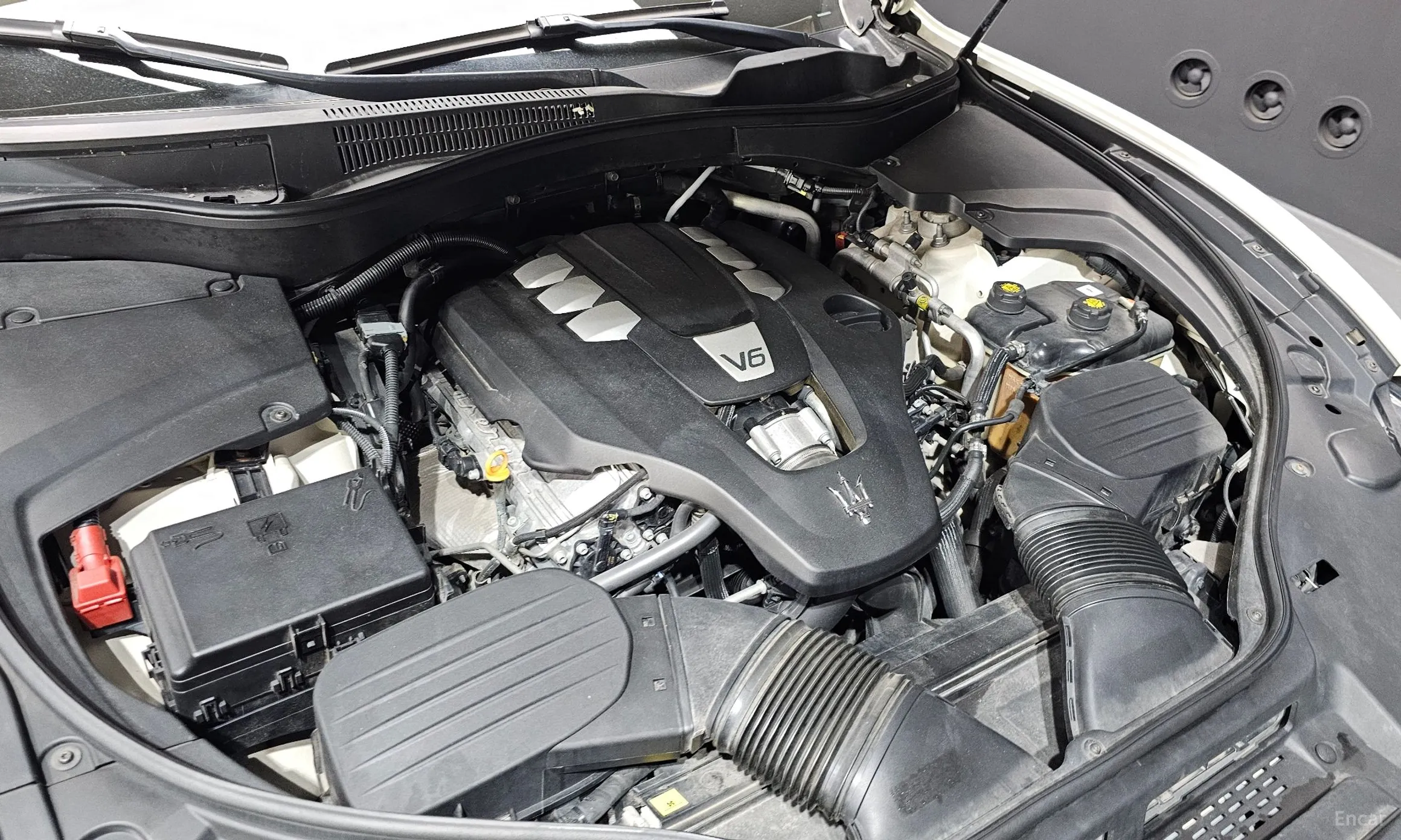 Maserati Levante превью 6