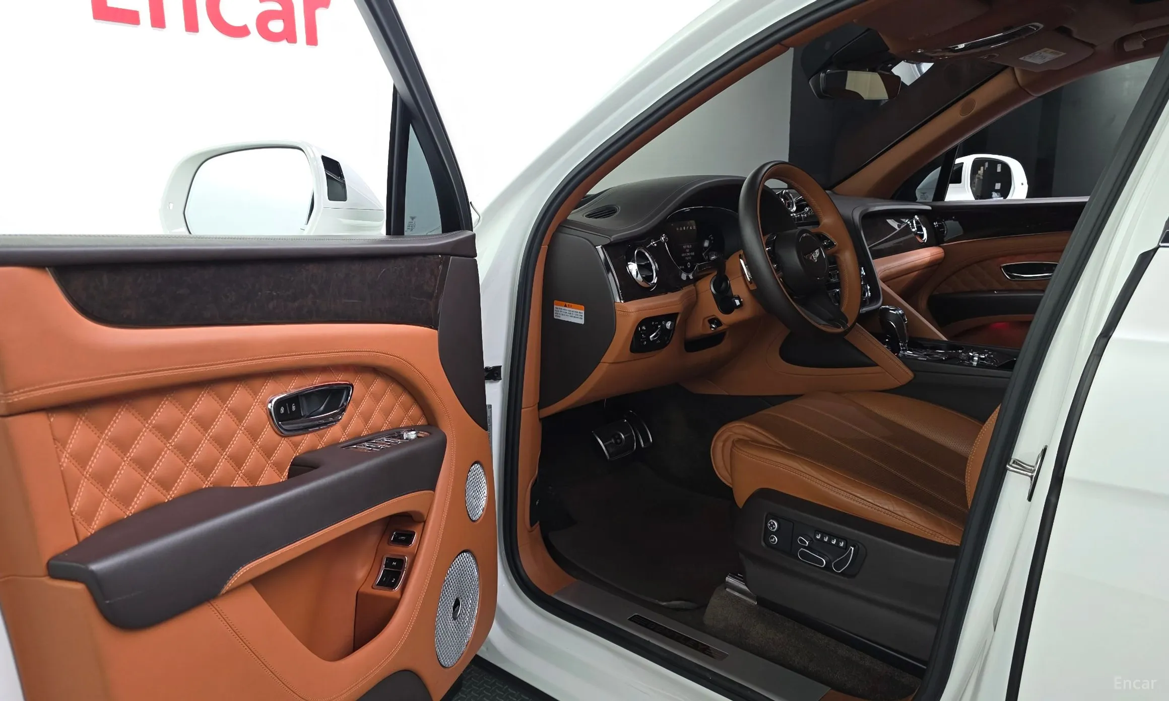 Bentley Bentayga превью 10