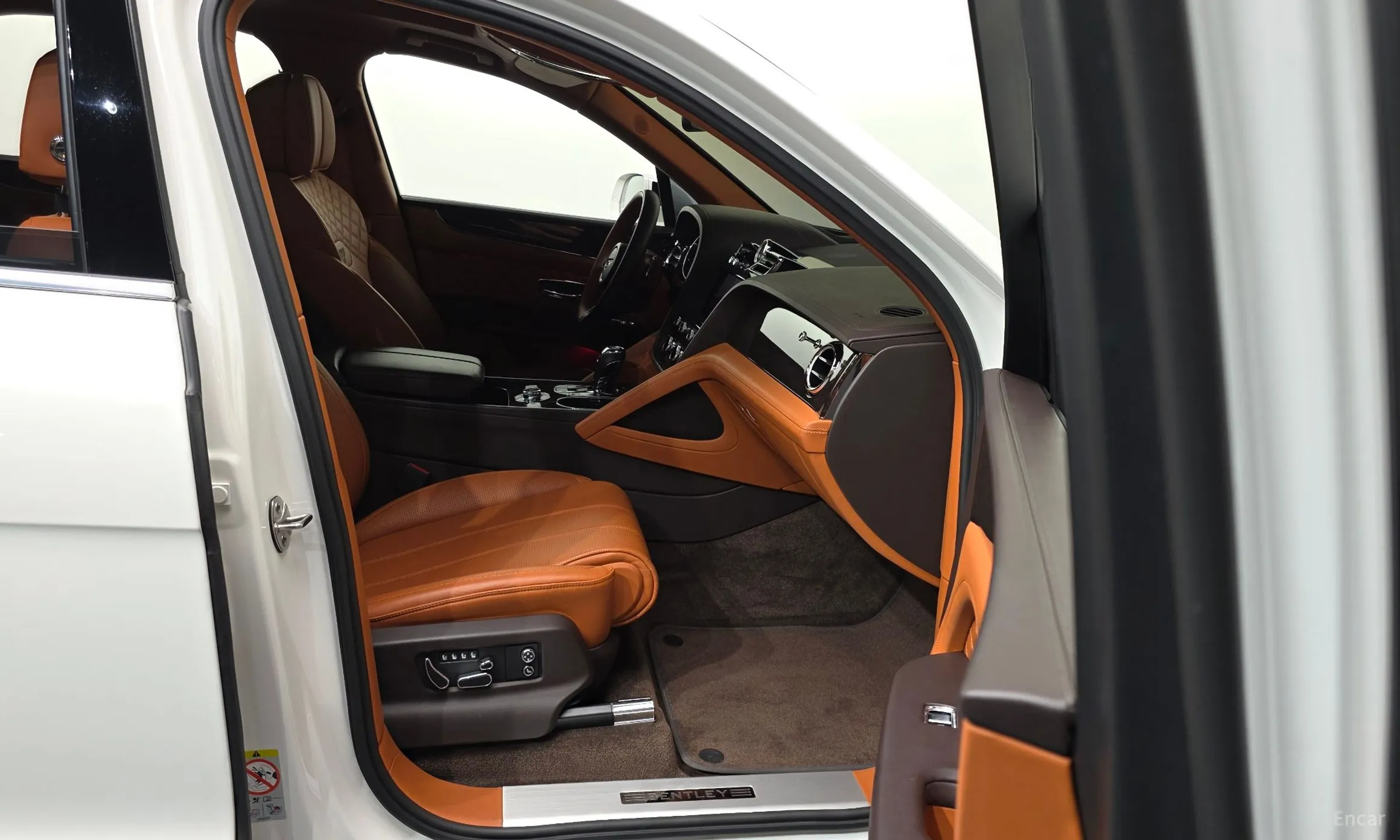 Bentley Bentayga превью 11