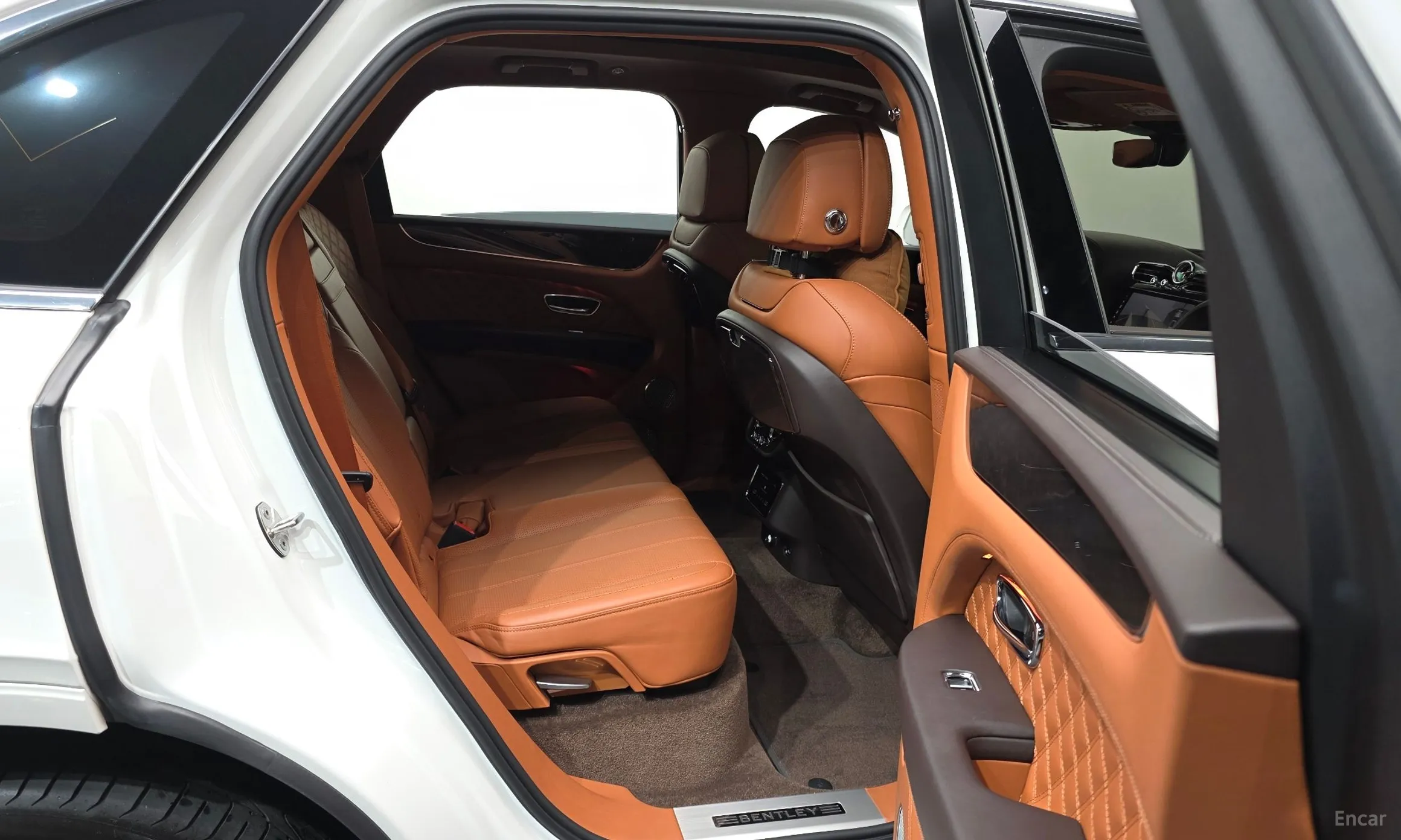 Bentley Bentayga превью 12