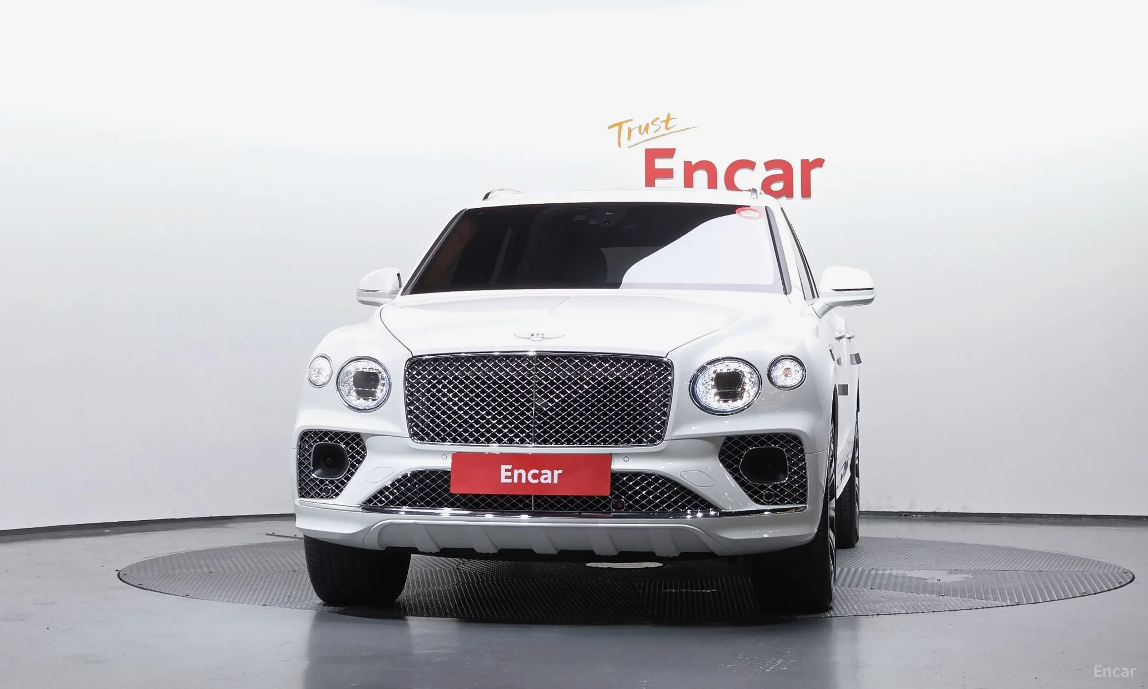 Bentley Bentayga превью 3