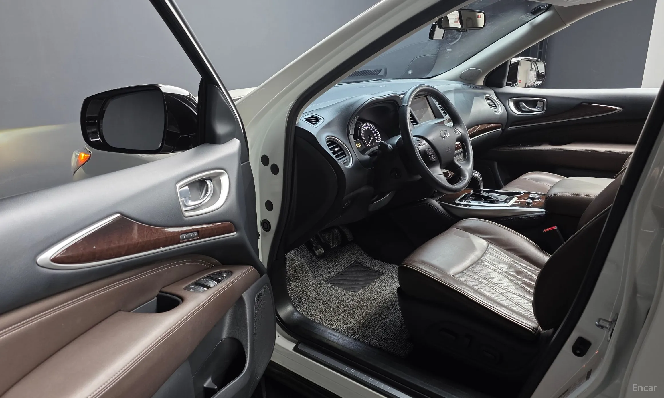 Infiniti QX60 превью 10