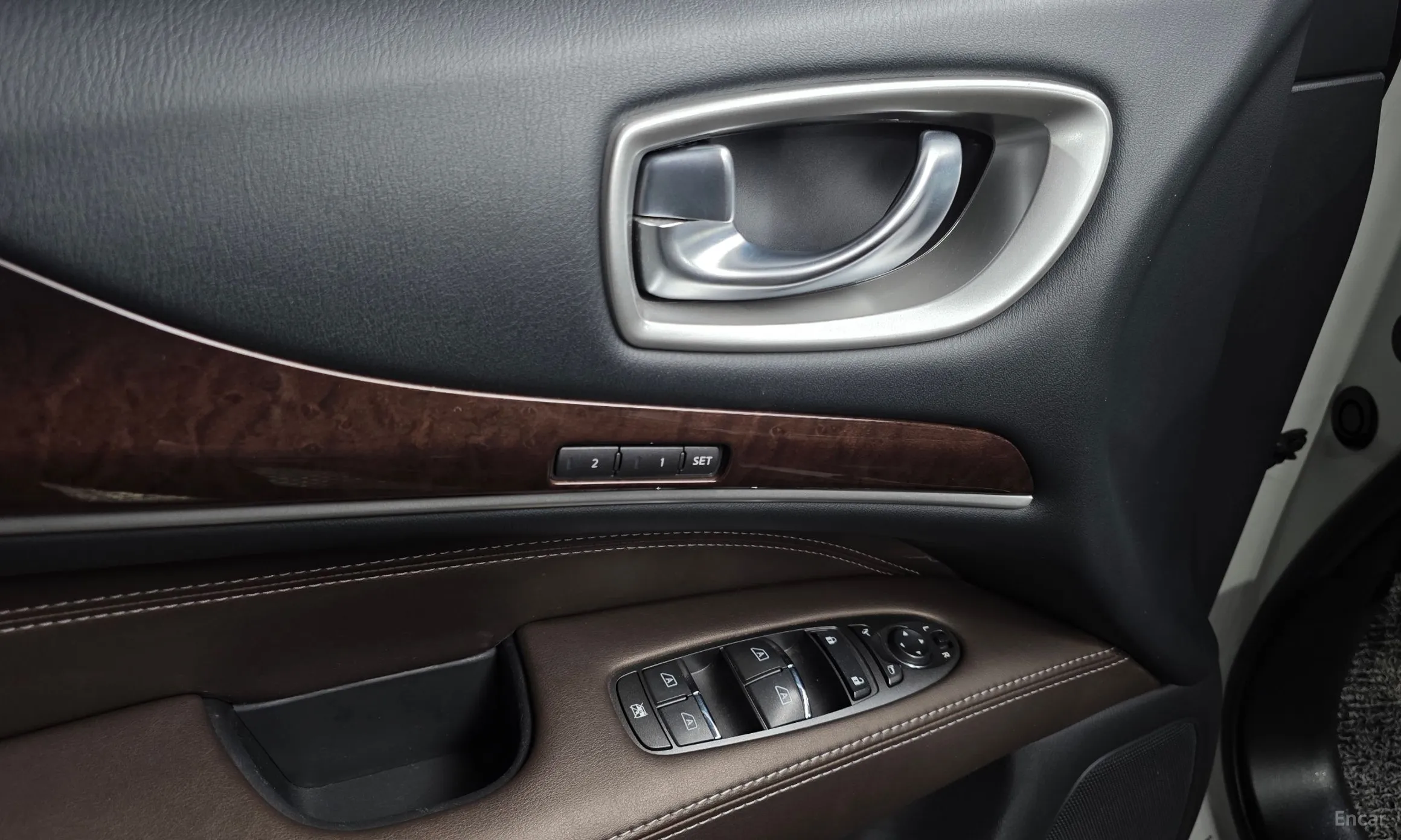 Infiniti QX60 превью 14
