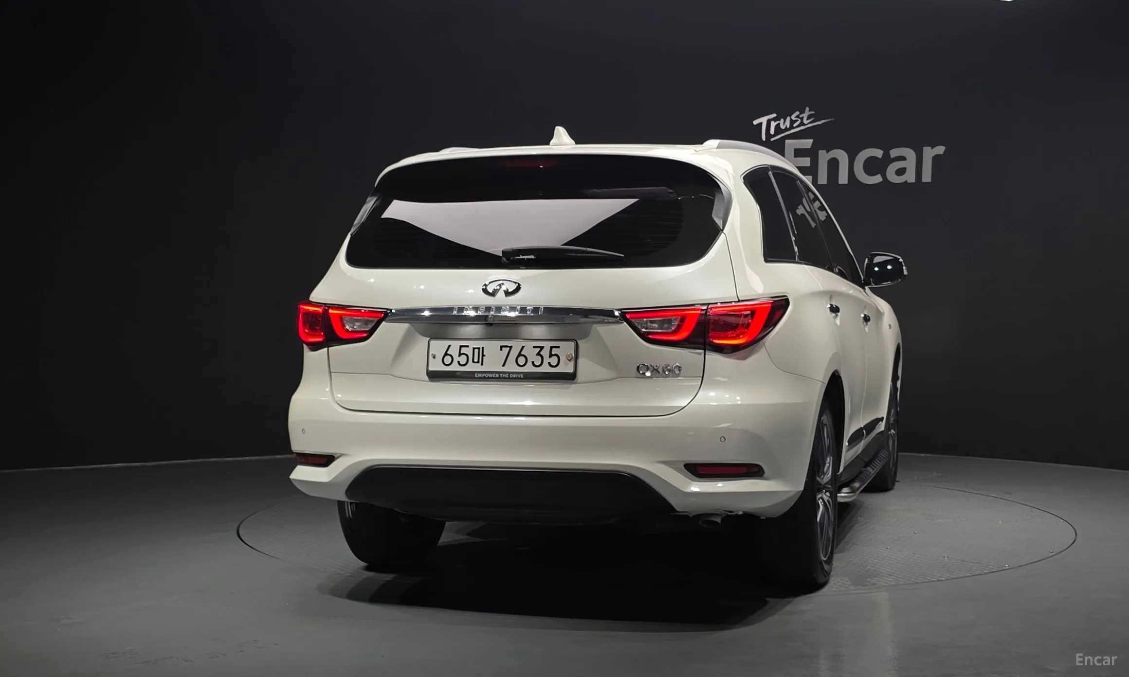 Infiniti QX60 превью 4