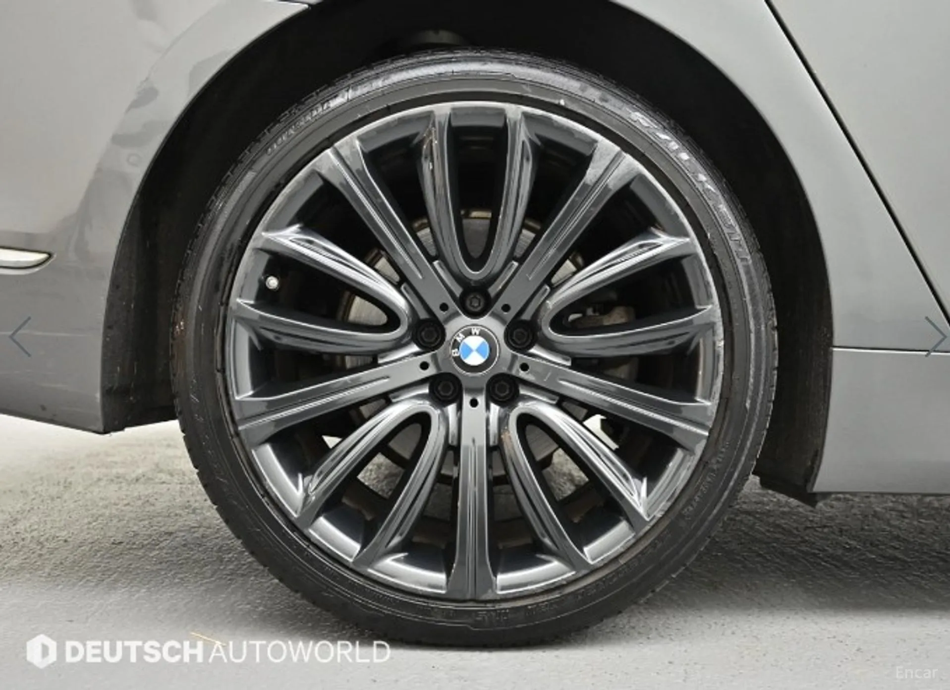 BMW 7 Series (G11) превью 5