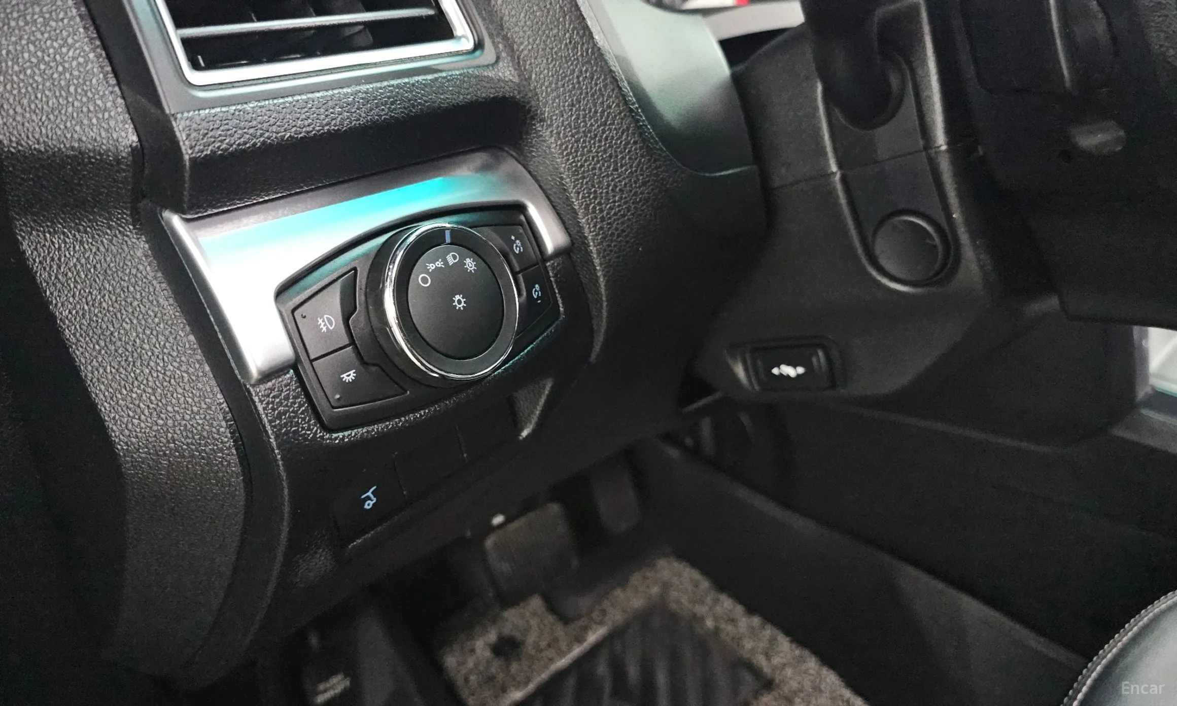 Ford Explorer превью 16