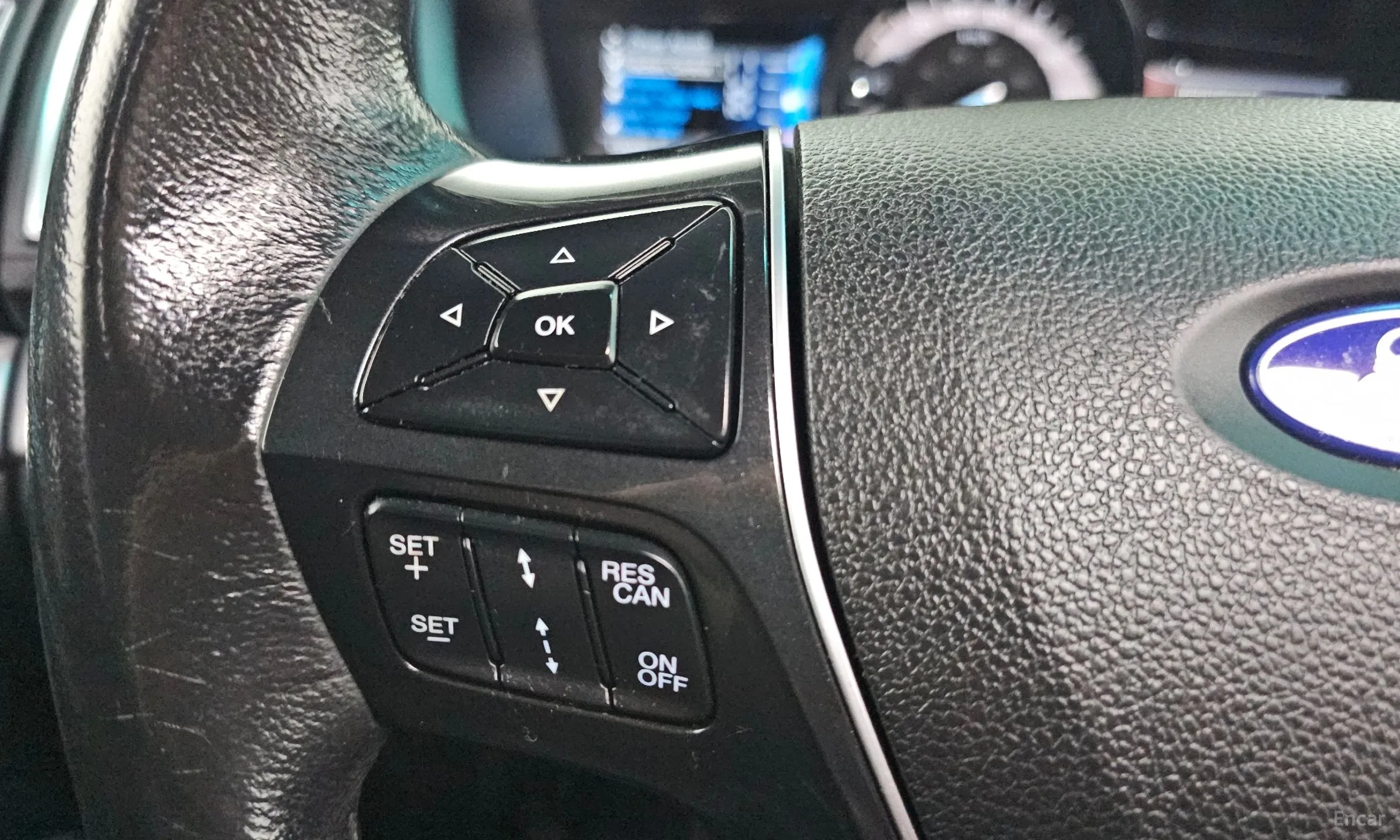 Ford Explorer превью 19