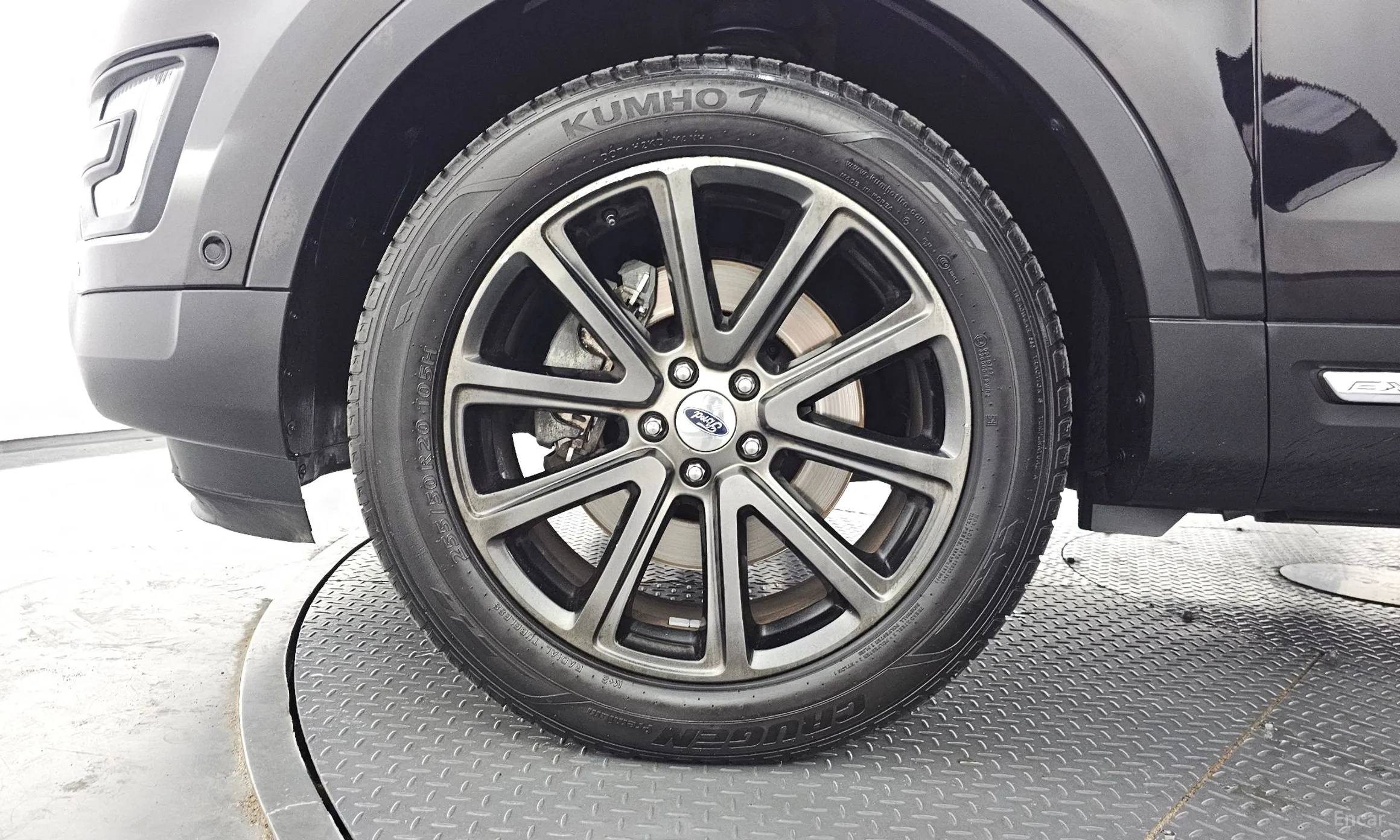 Ford Explorer превью 5