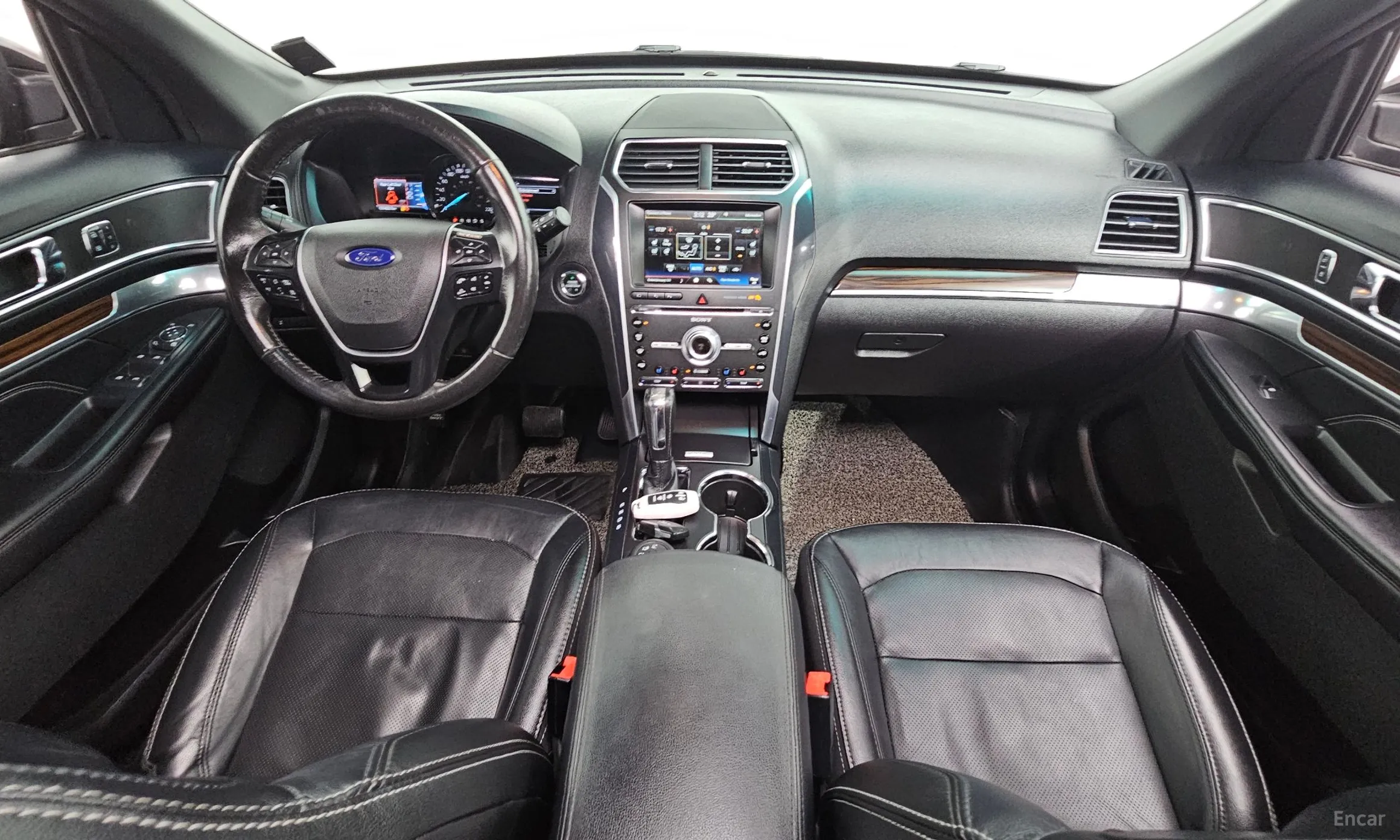 Ford Explorer превью 7