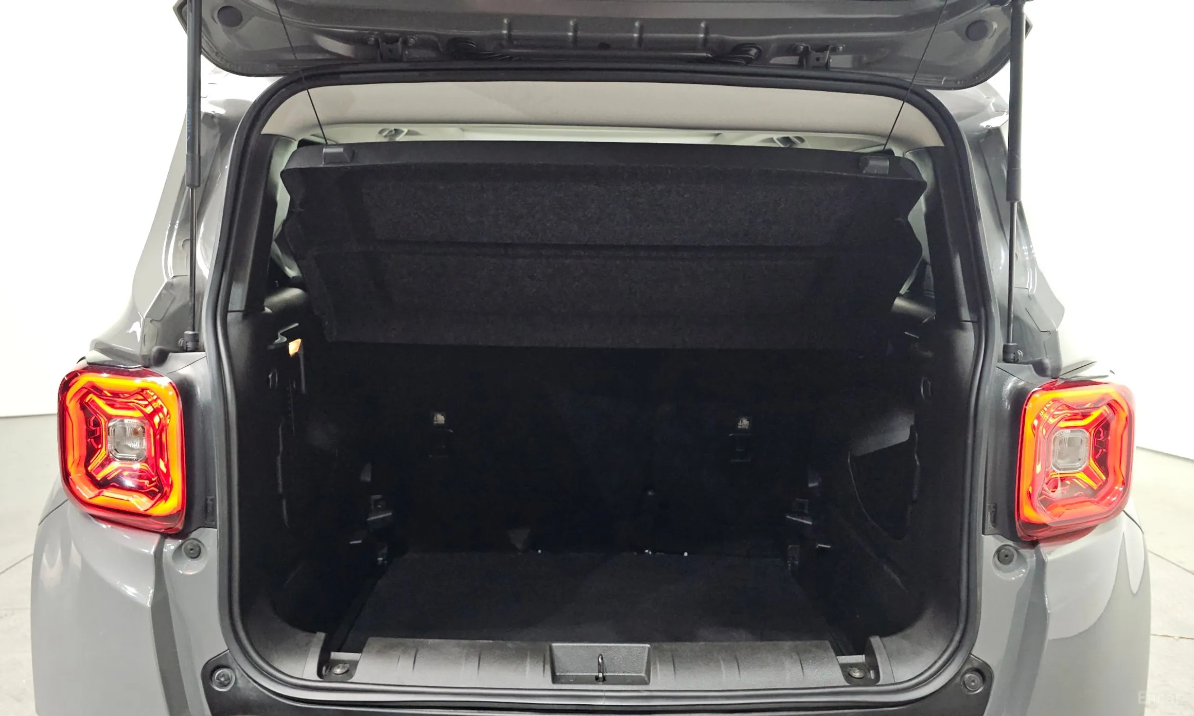 Jeep Renegade превью 19