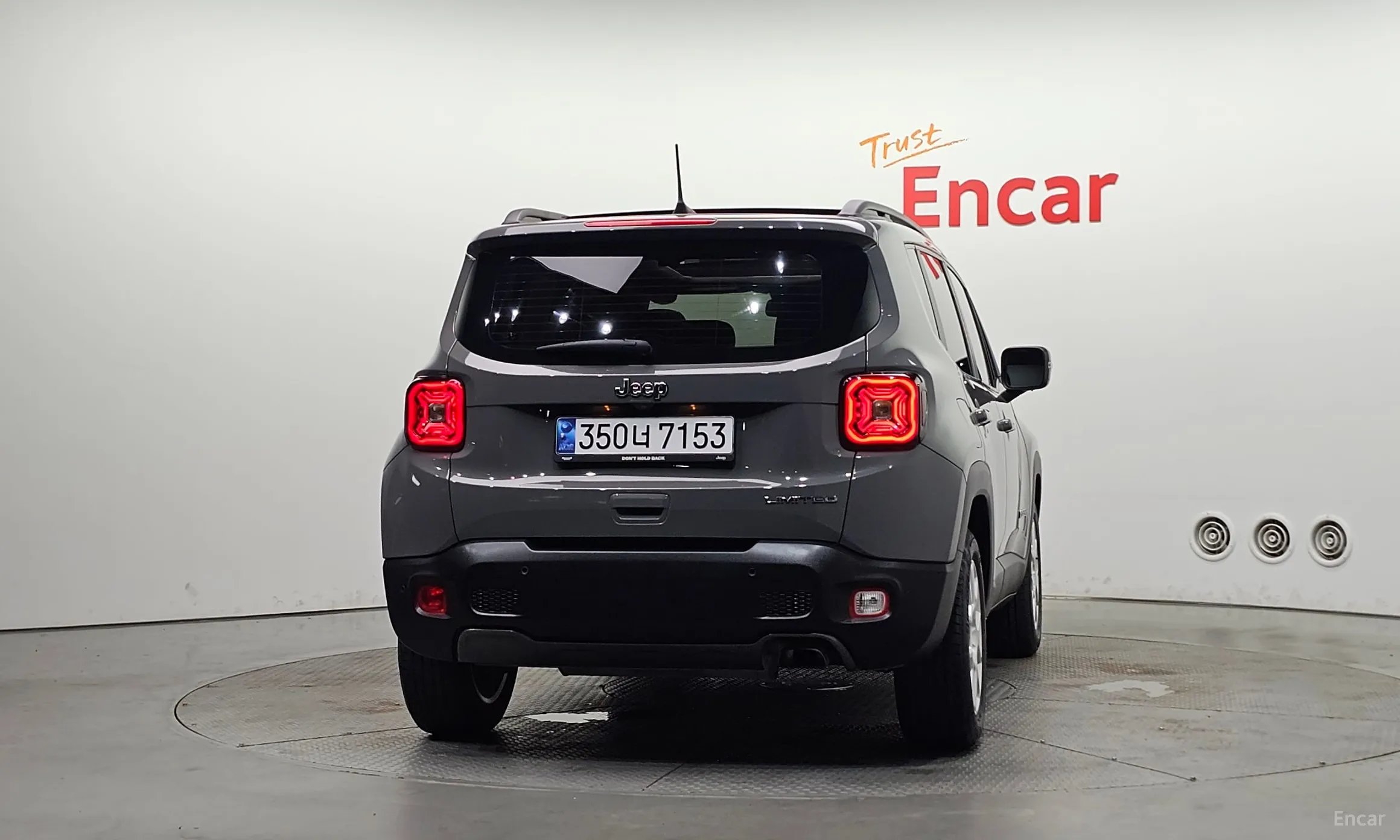 Jeep Renegade превью 4
