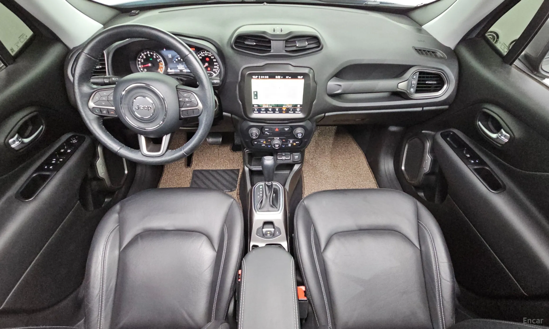 Jeep Renegade превью 7