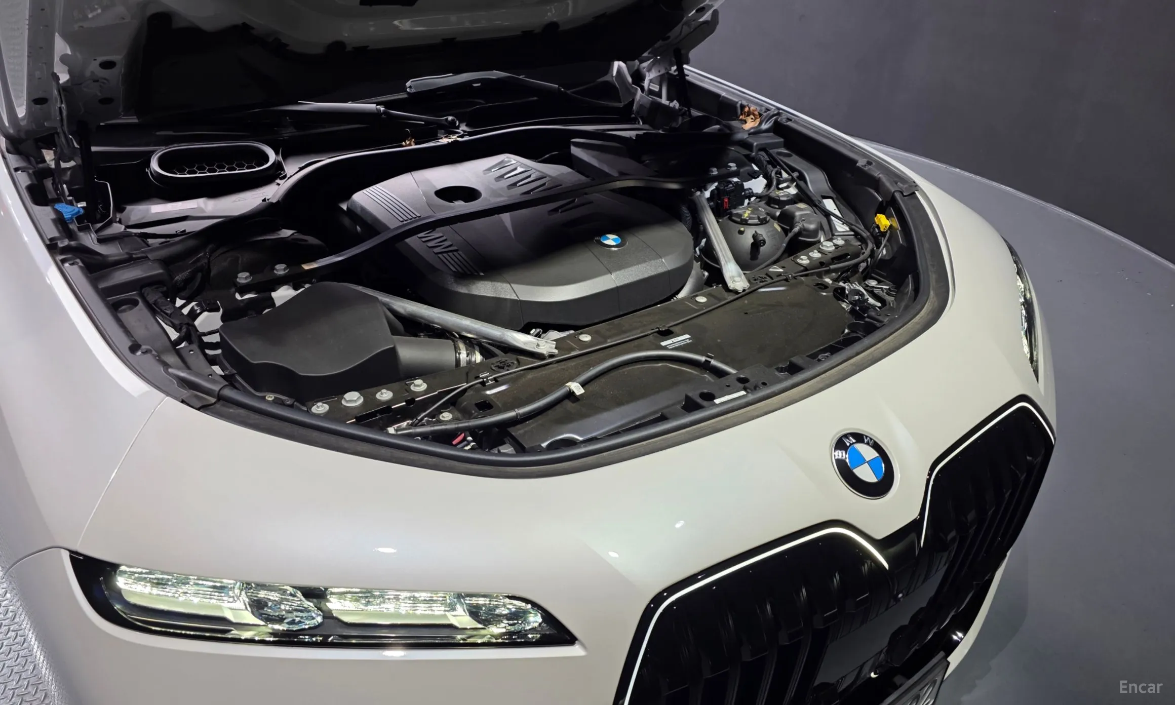 BMW 7 Series (G70) превью 6