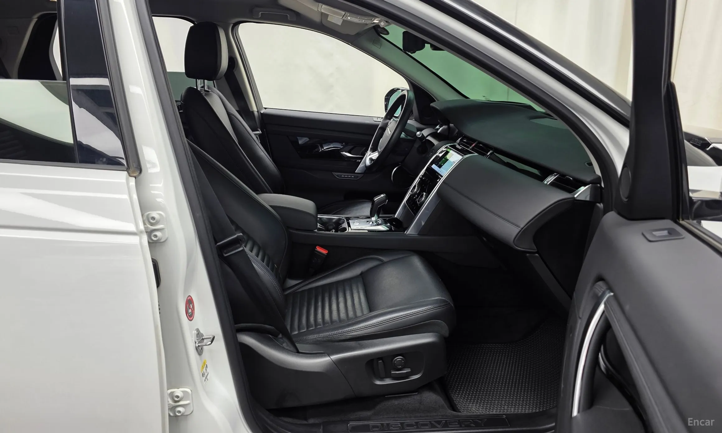 Land Rover Discovery Sports превью 11