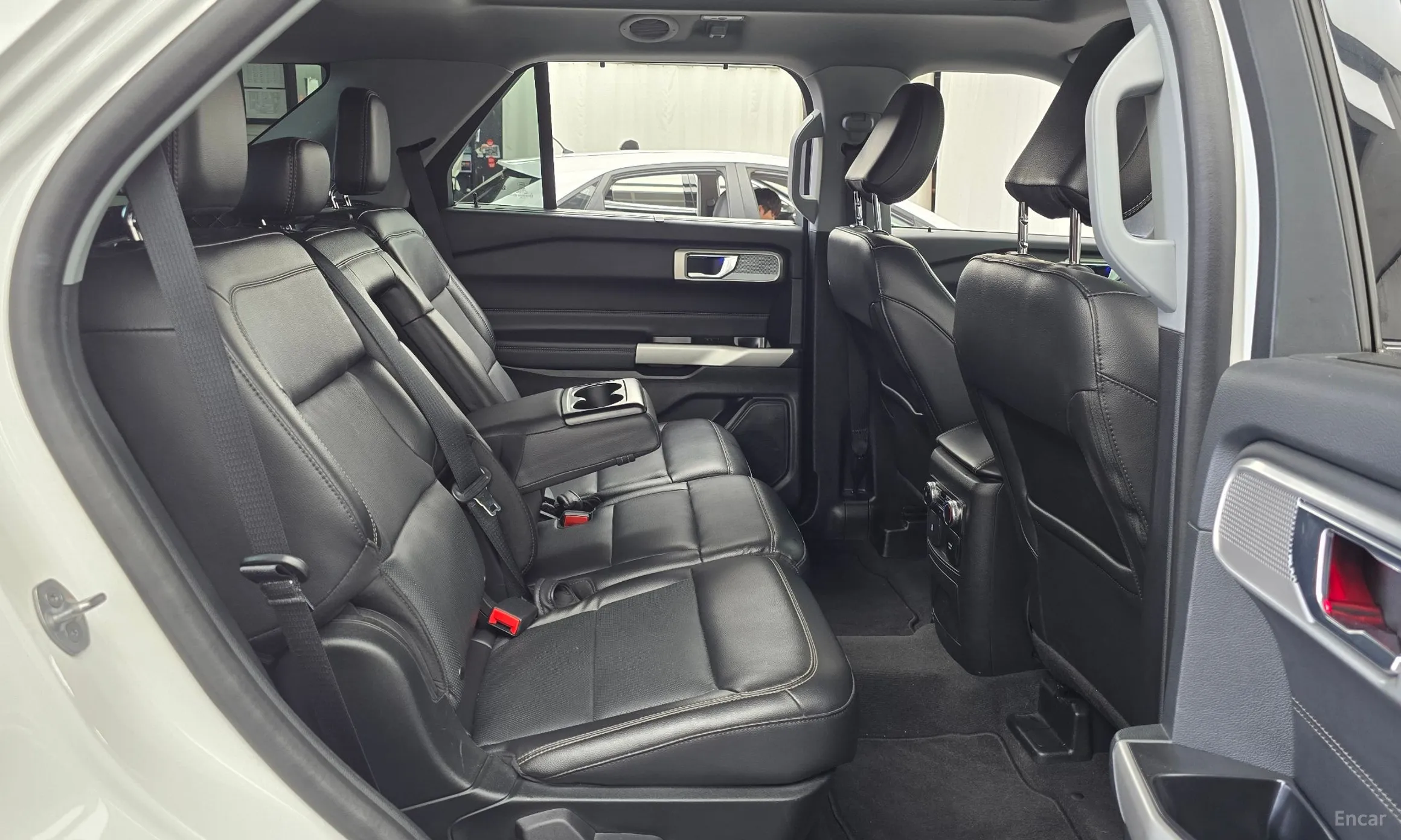 Ford Explorer 6th Generation превью 11
