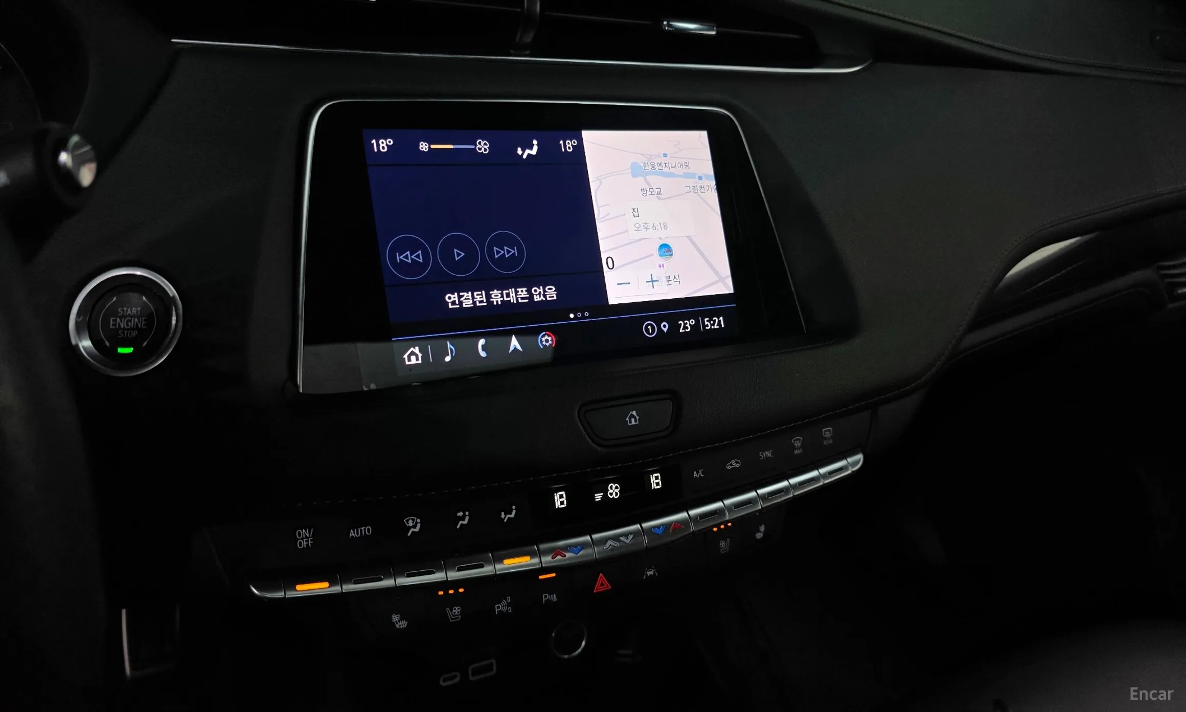 Cadillac XT4 превью 14