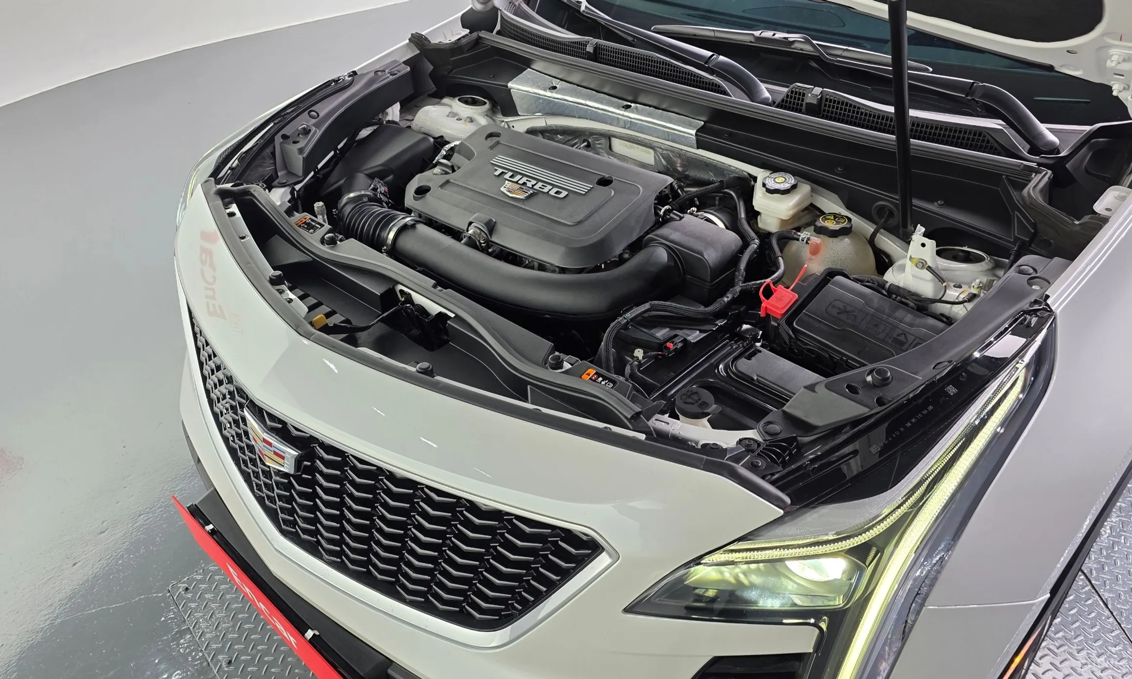 Cadillac XT4 превью 6