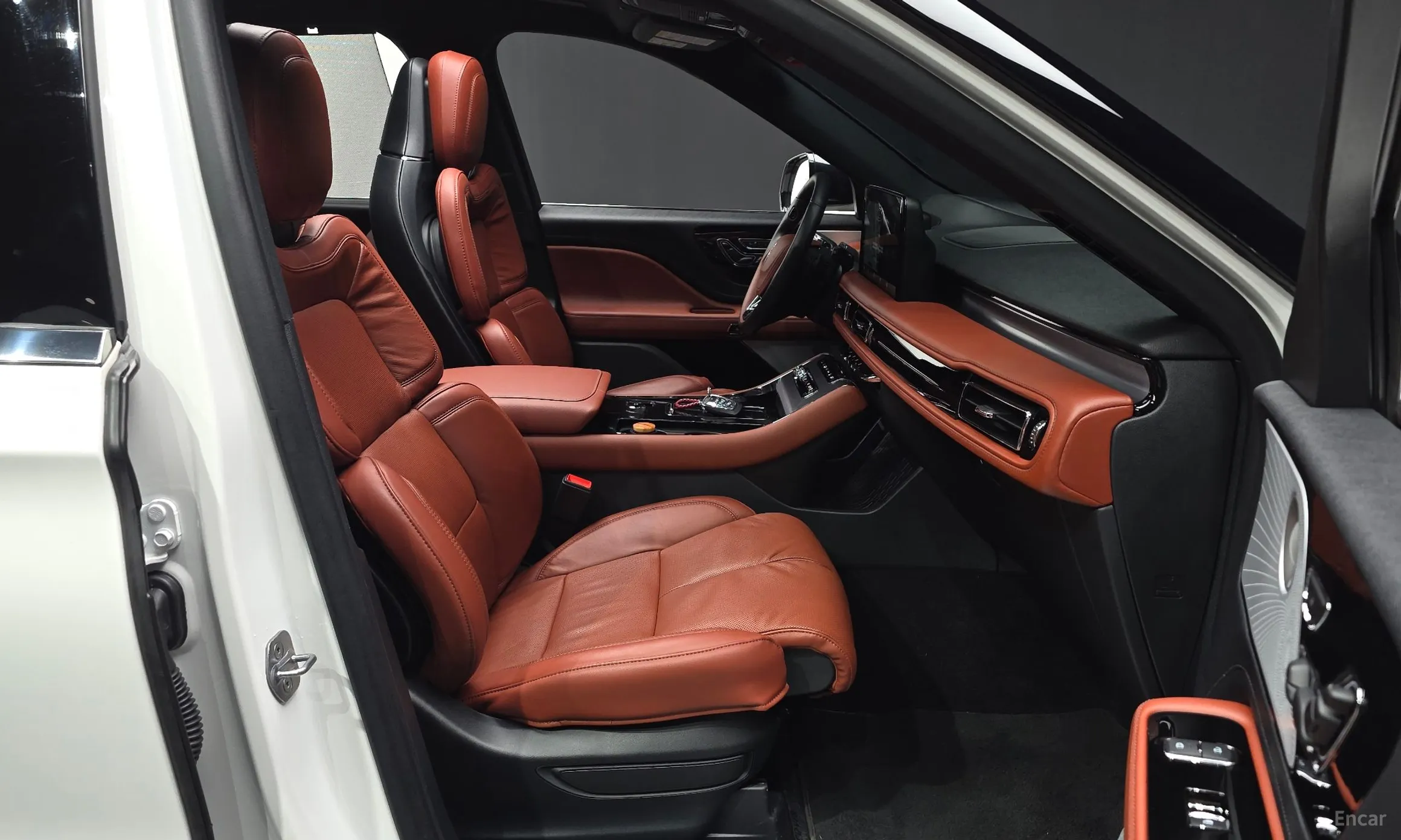Lincoln Aviator 2nd Generation превью 12