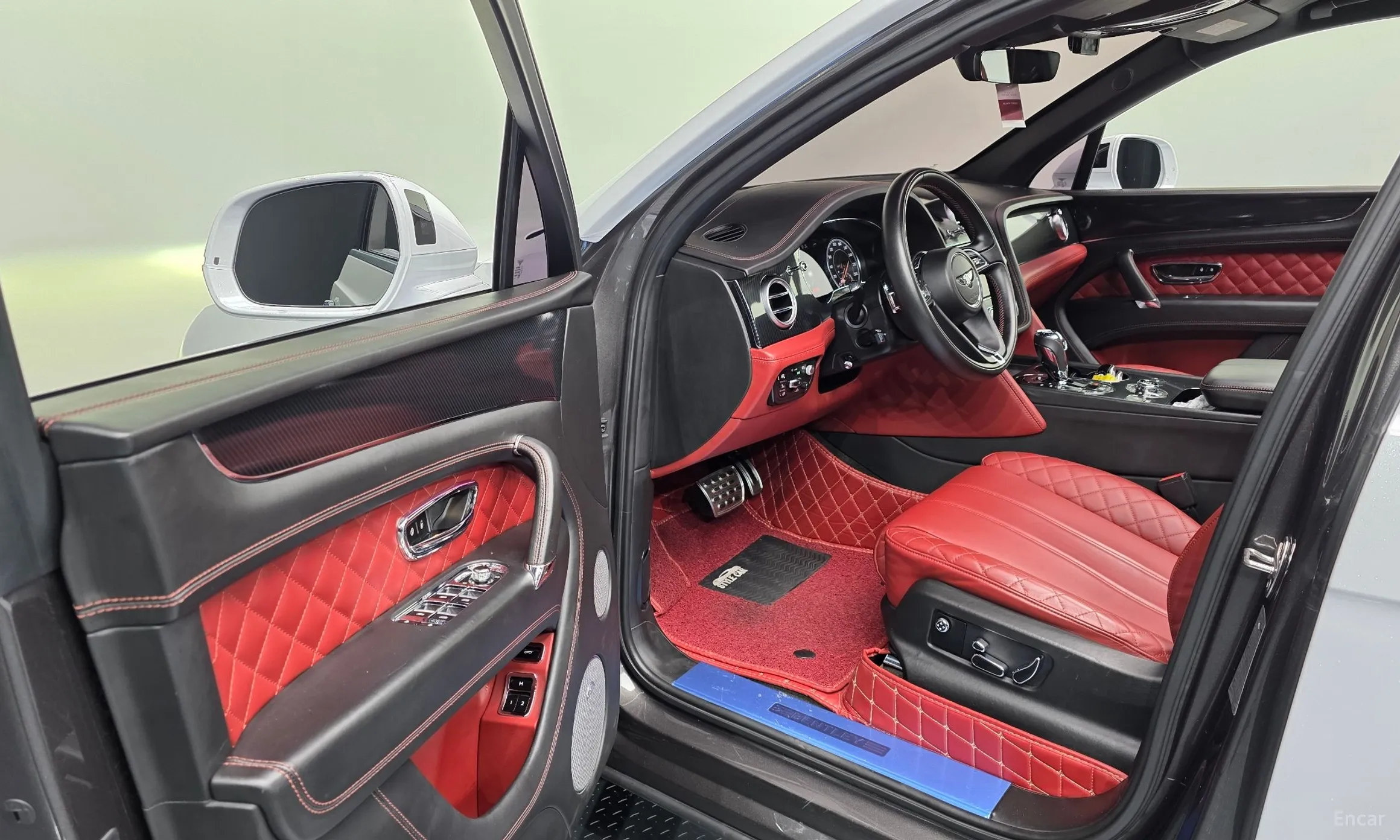Bentley Bentayga превью 10