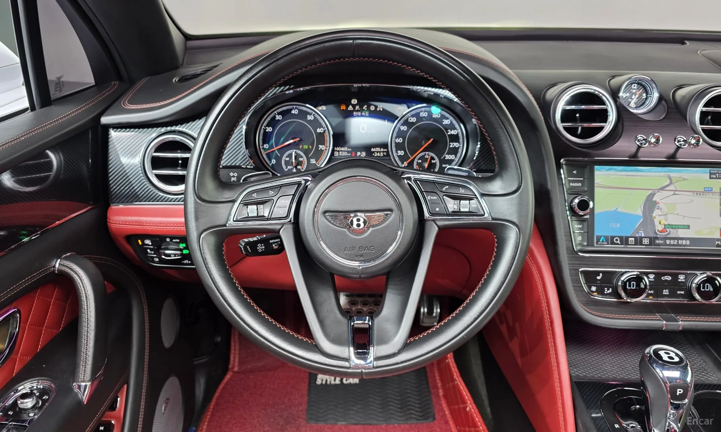 Bentley Bentayga превью 13