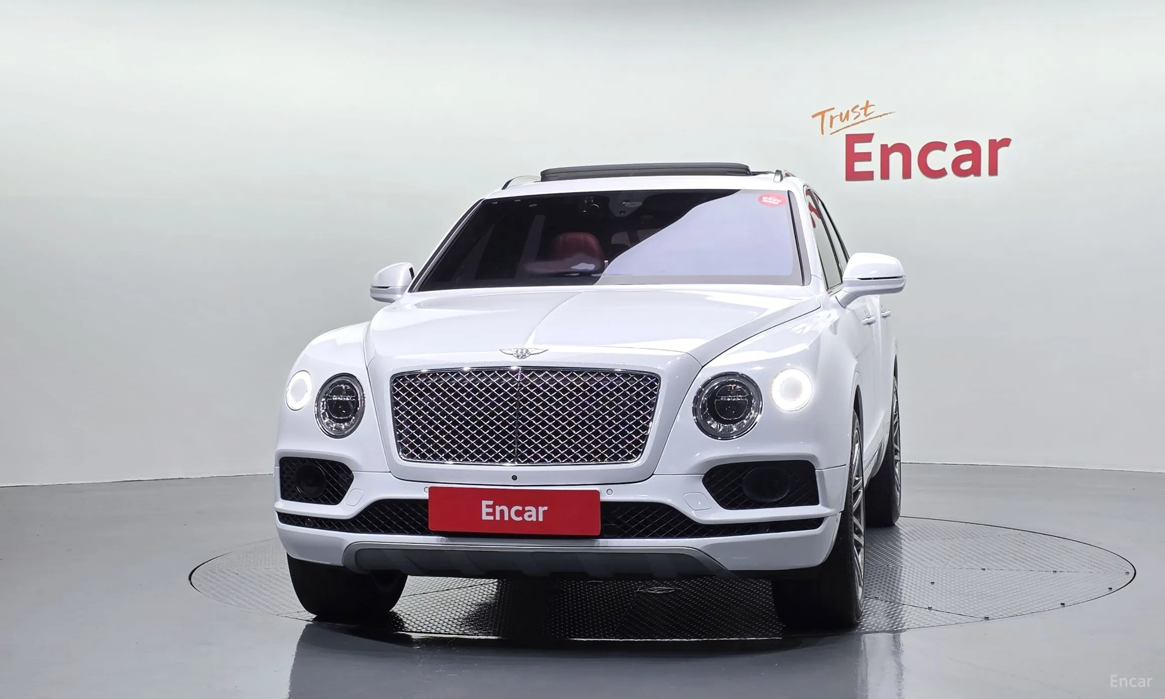 Bentley Bentayga превью 3