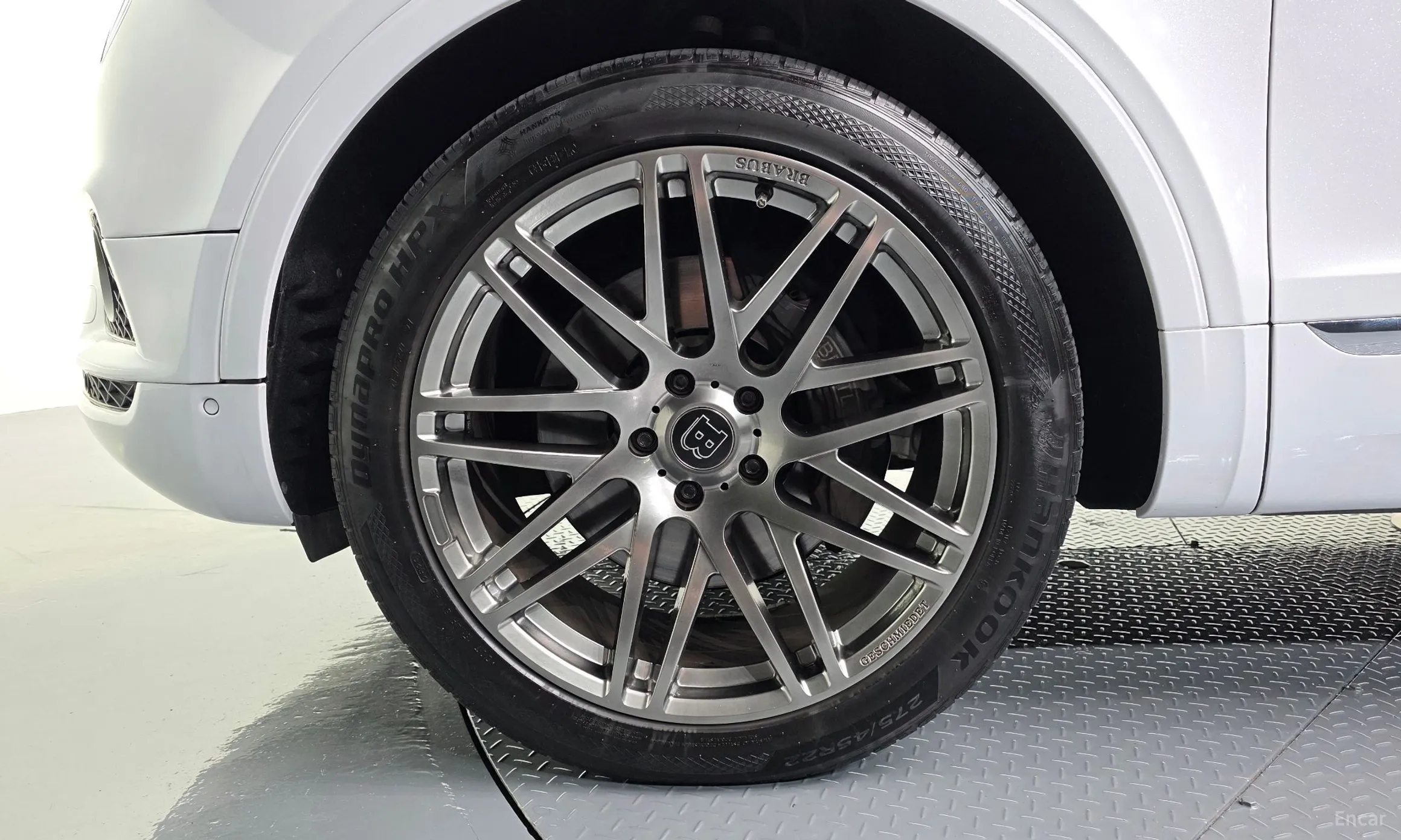 Bentley Bentayga превью 5
