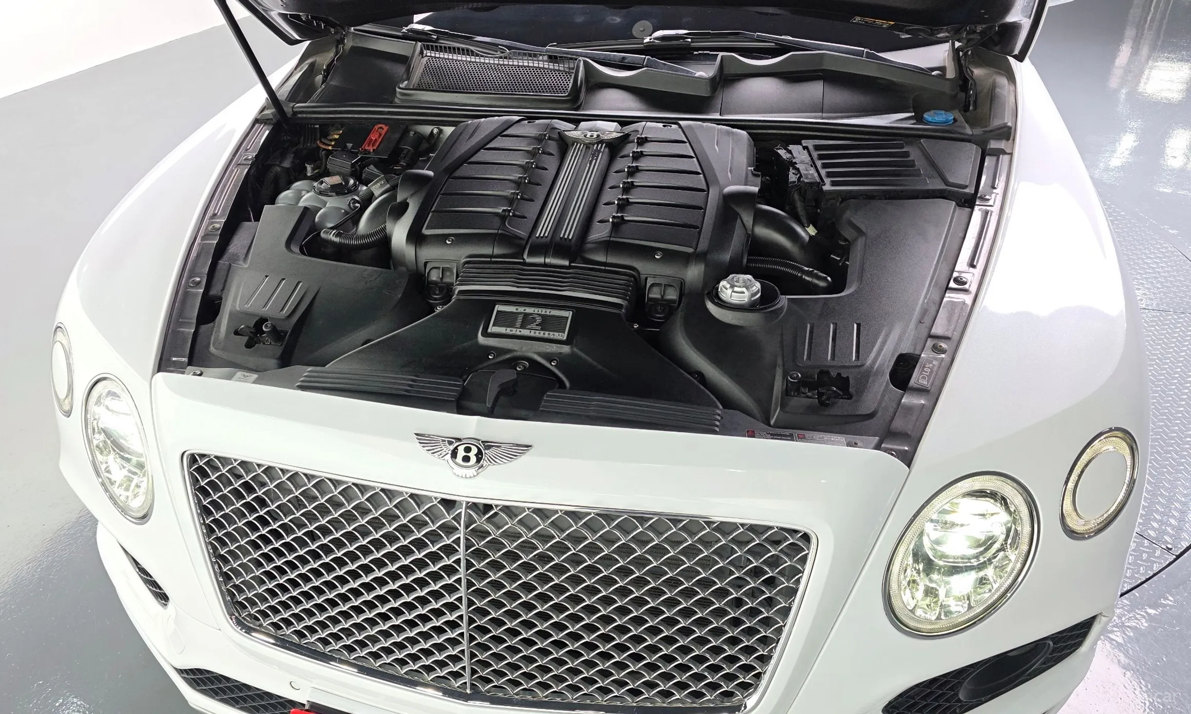 Bentley Bentayga превью 6