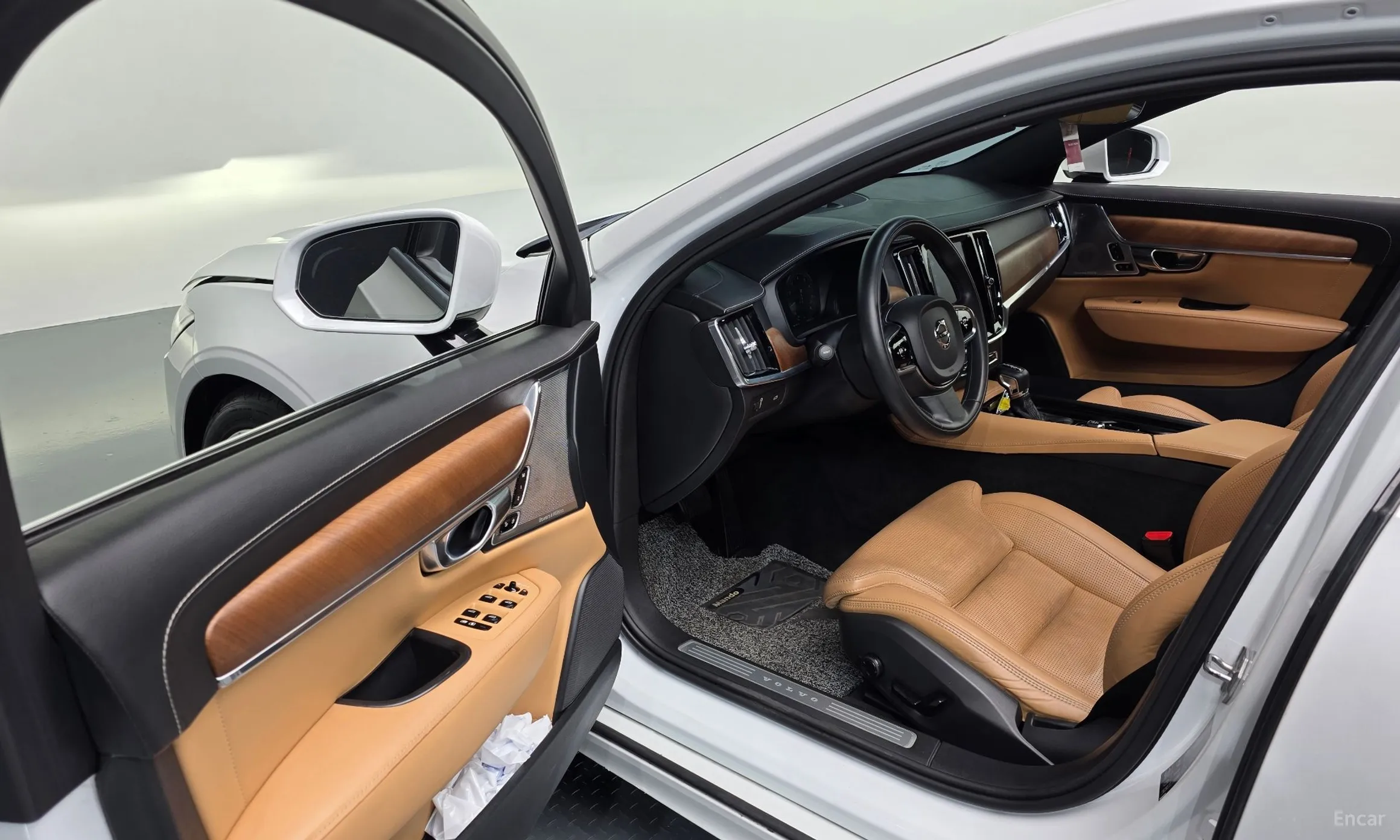Volvo S90 превью 10