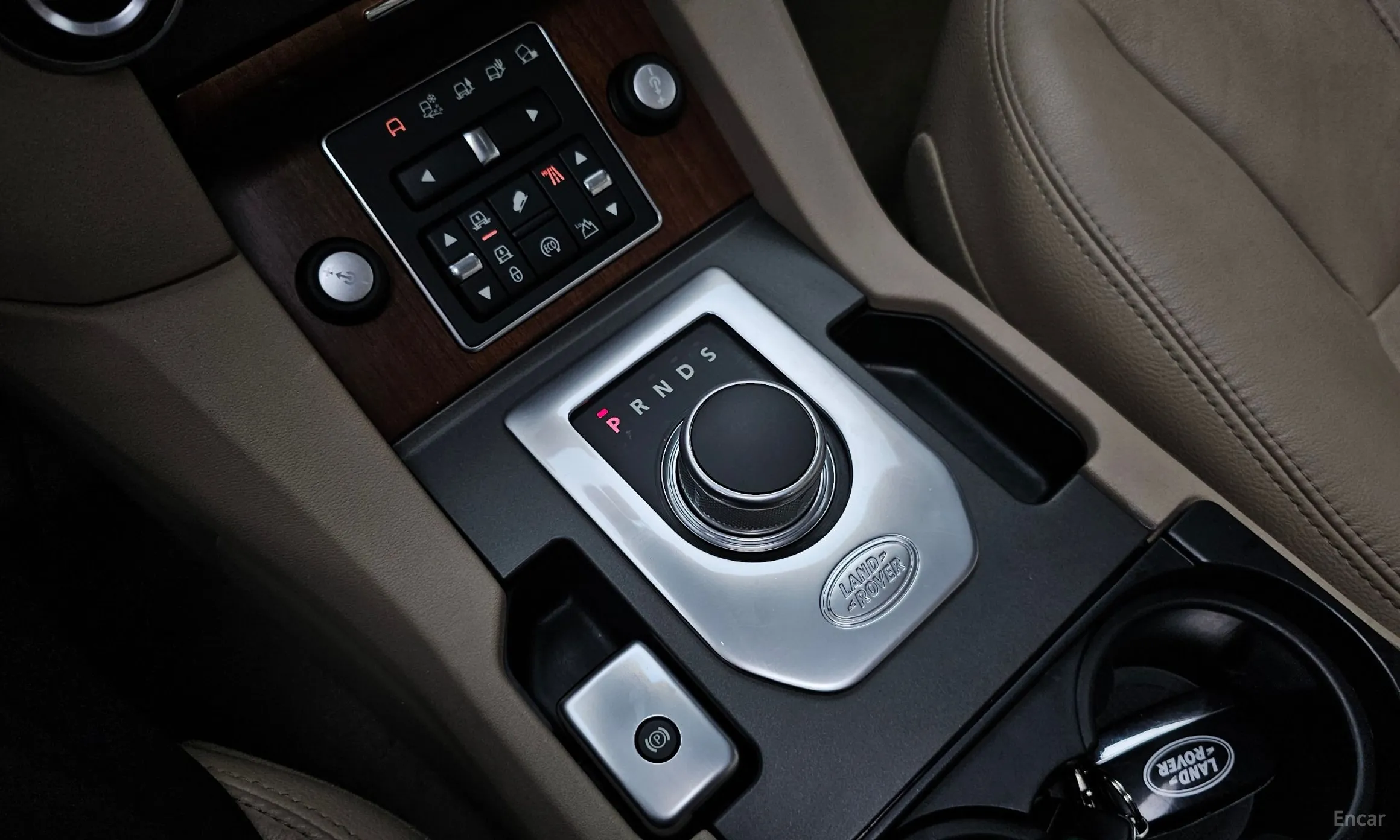 Land Rover Discovery 4 превью 9