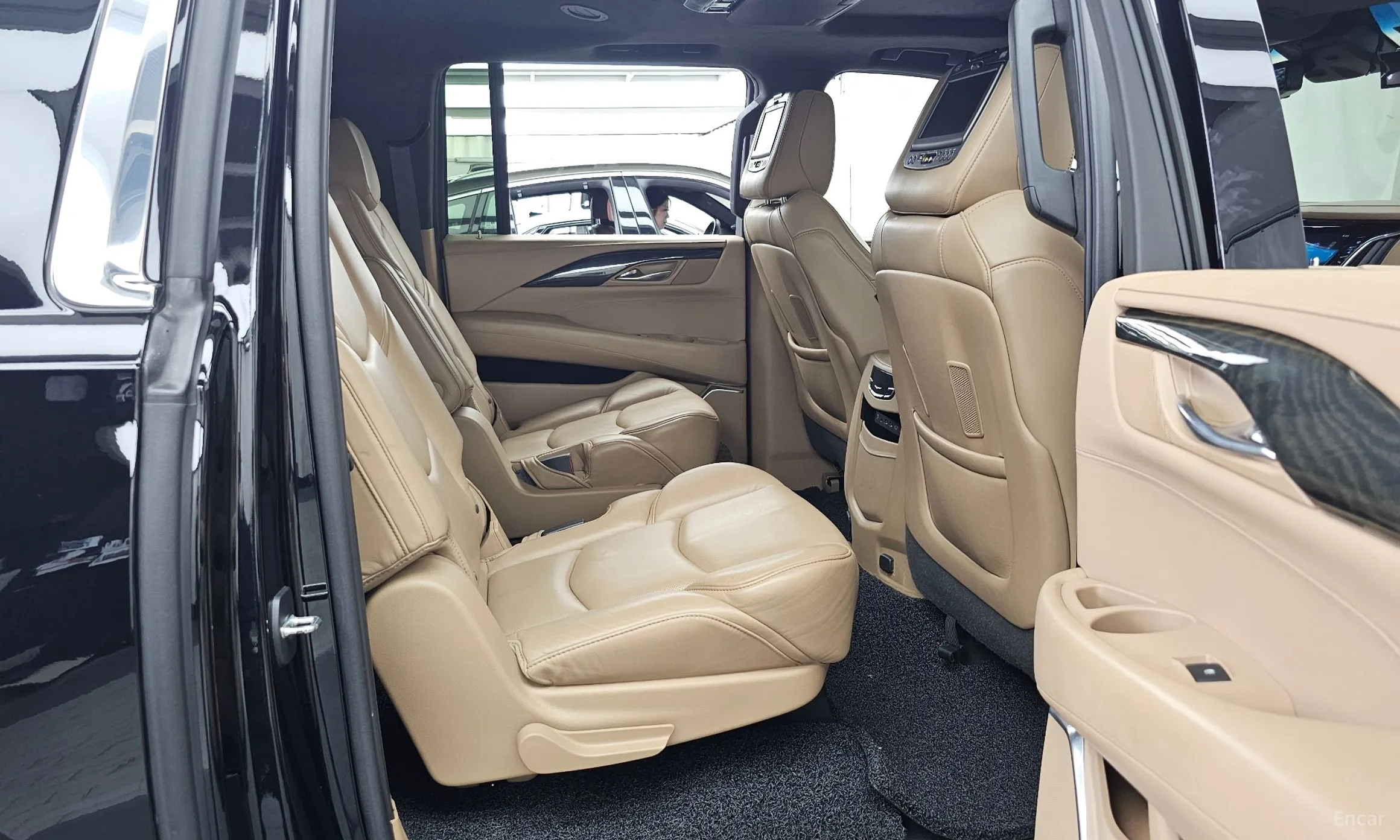 Cadillac Escalade превью 12