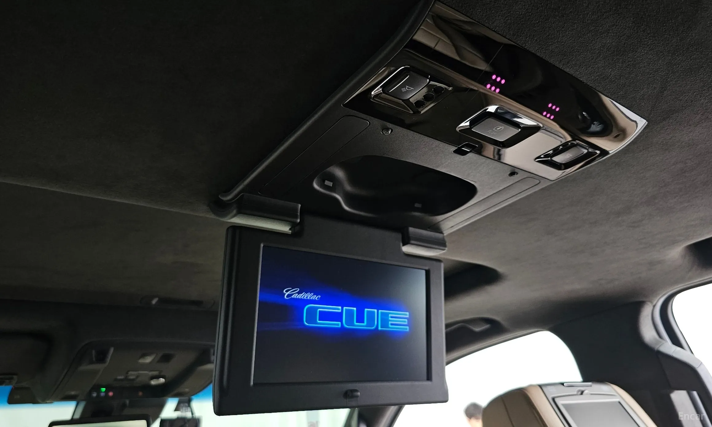 Cadillac Escalade превью 18