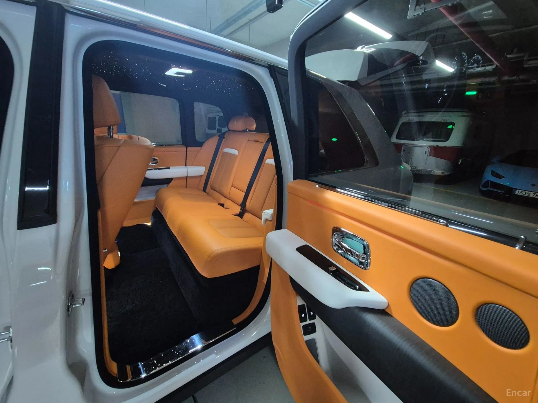 Rolls-Royce Cullinan превью 15
