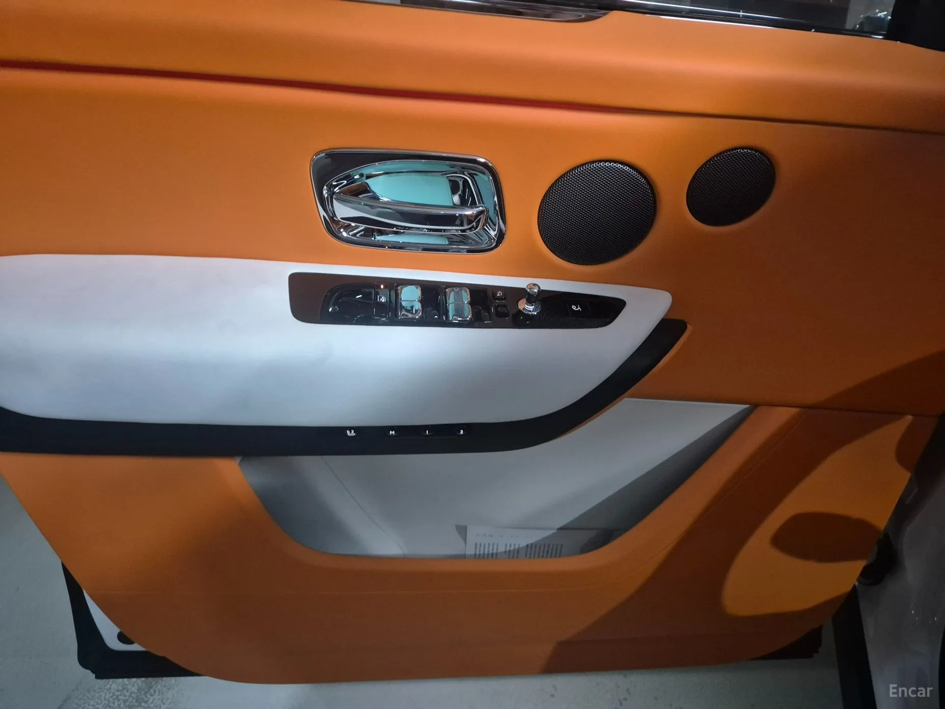Rolls-Royce Cullinan превью 16