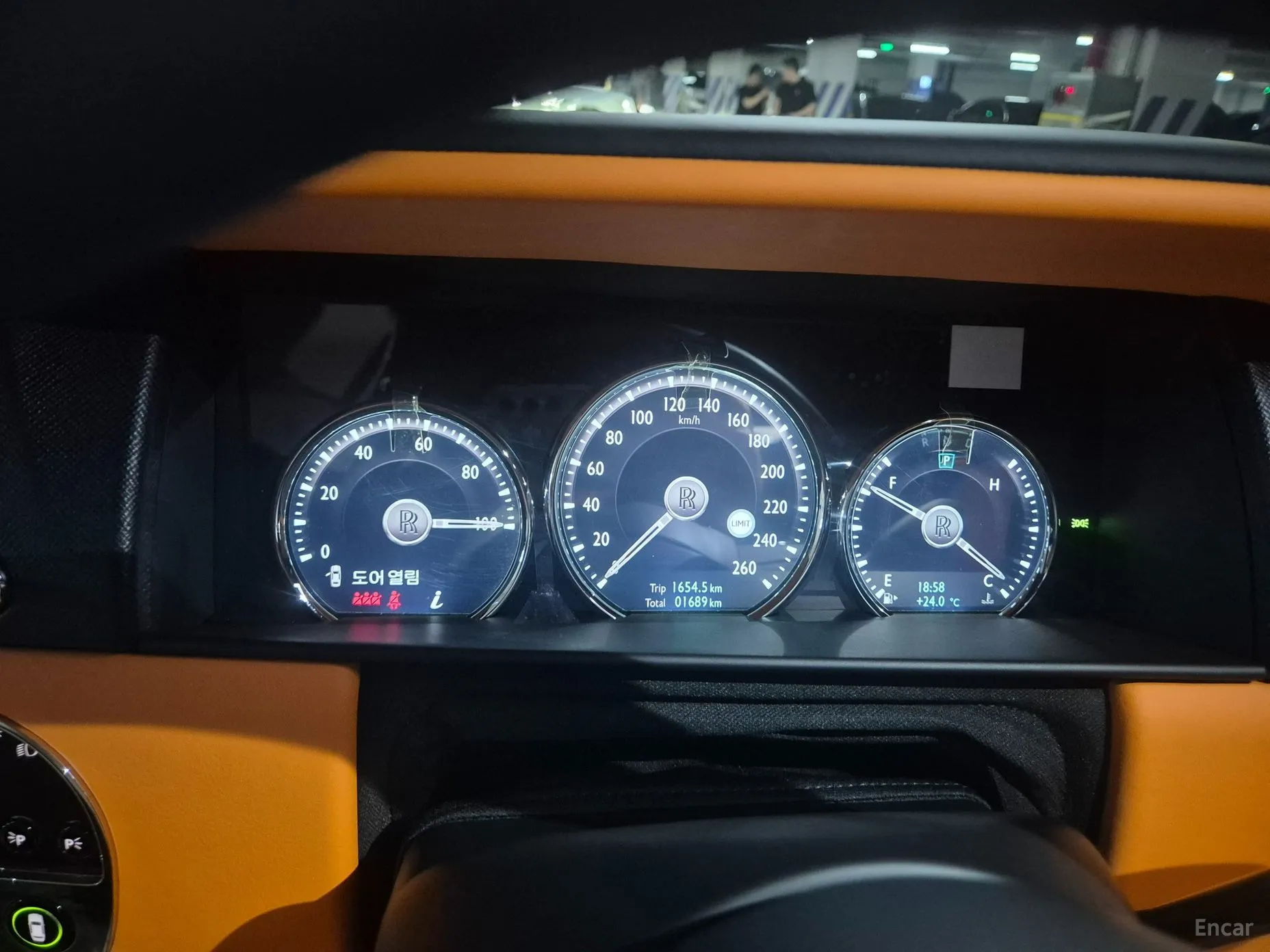 Rolls-Royce Cullinan превью 17