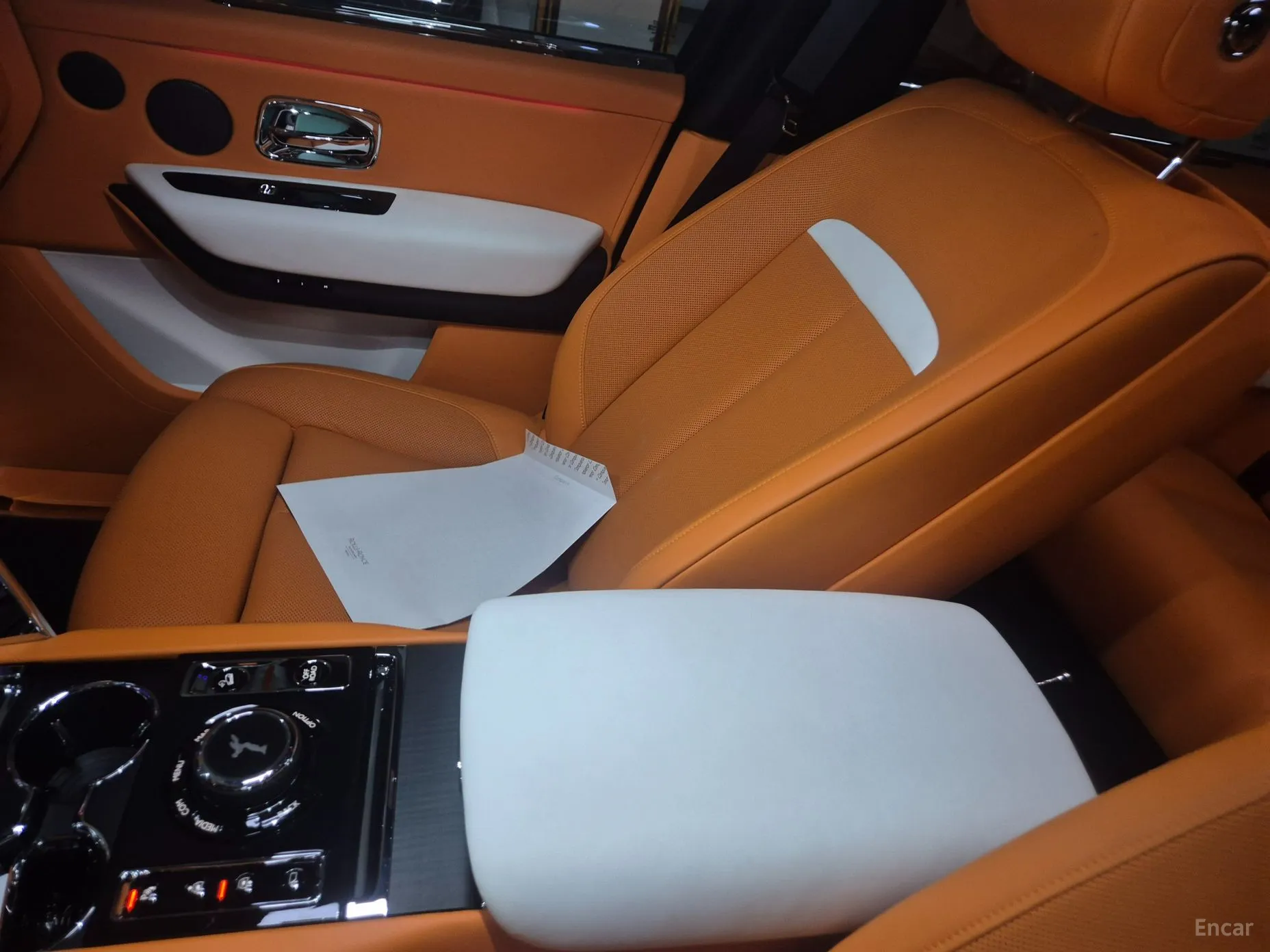 Rolls-Royce Cullinan превью 18
