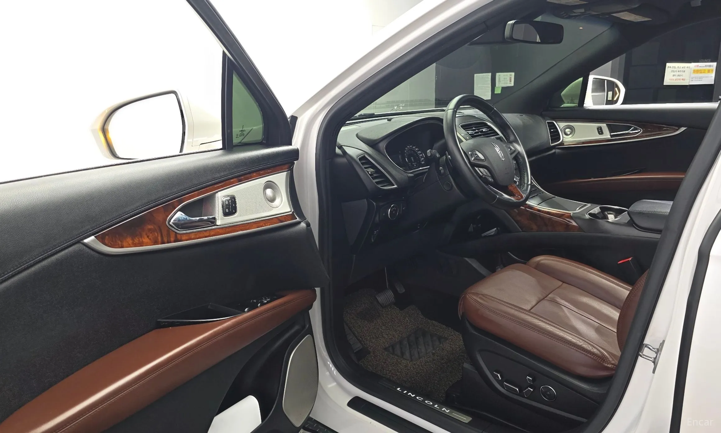Lincoln MKX 2nd Generation превью 10