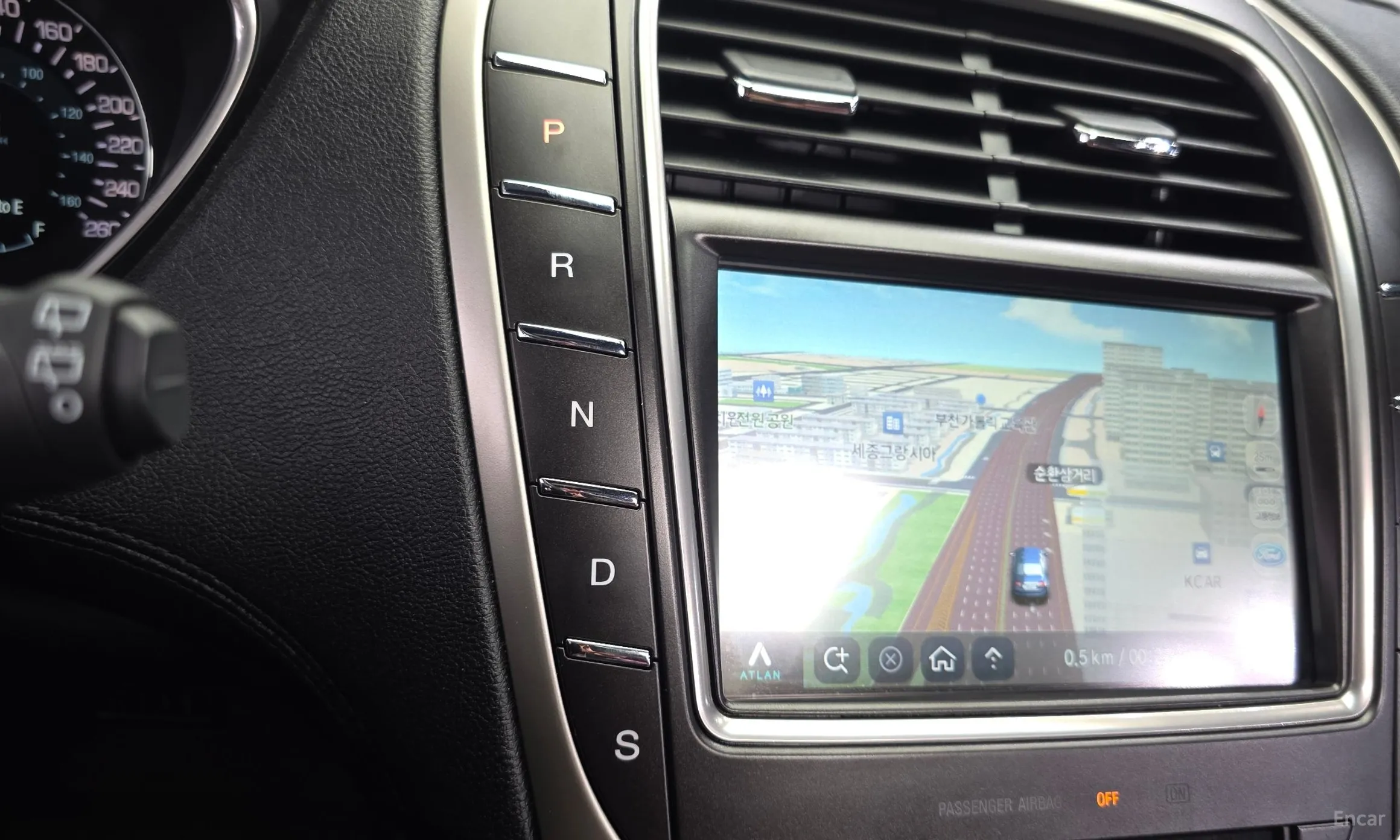Lincoln MKX 2nd Generation превью 9