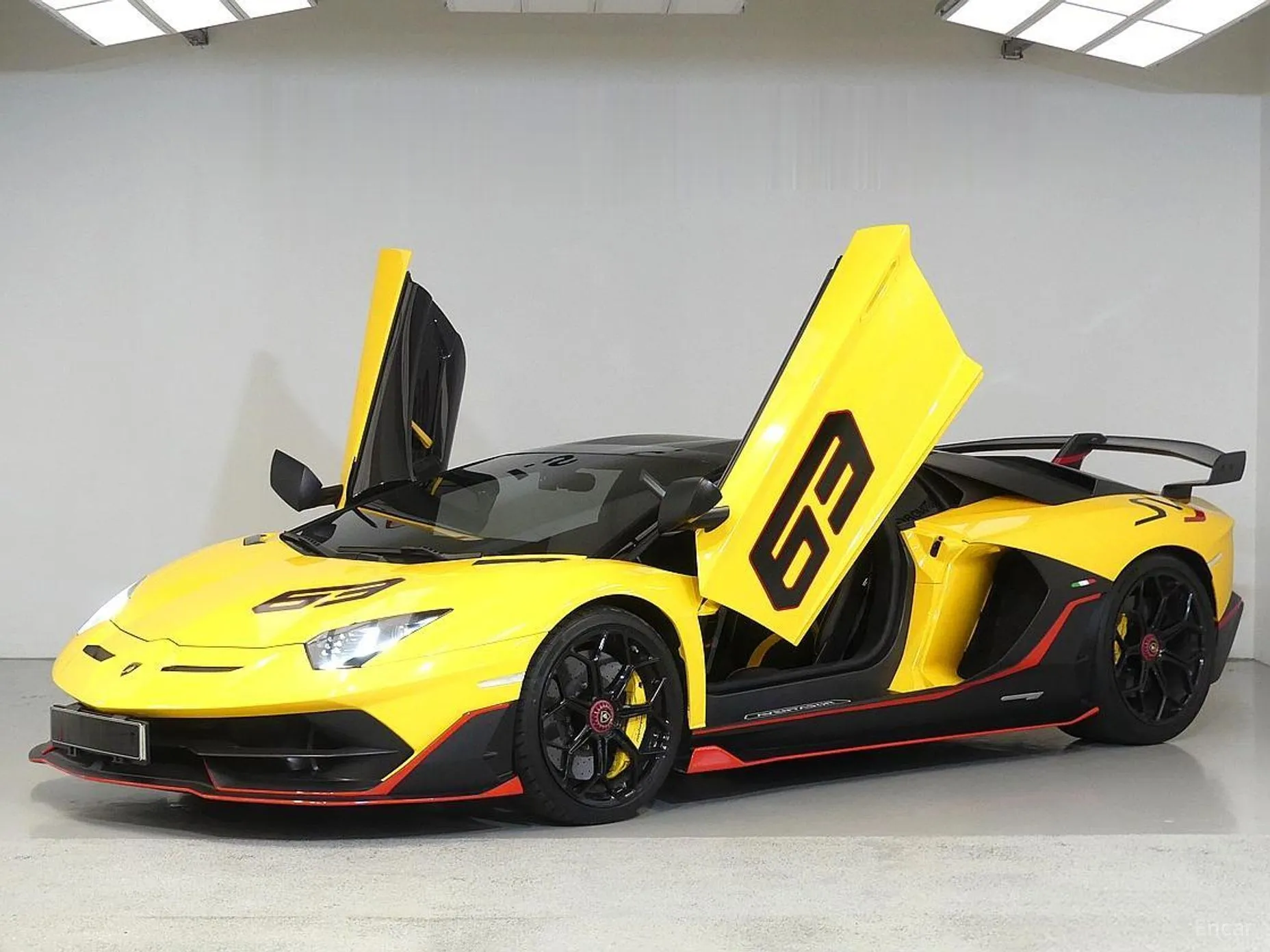 Lamborghini Aventador превью 19