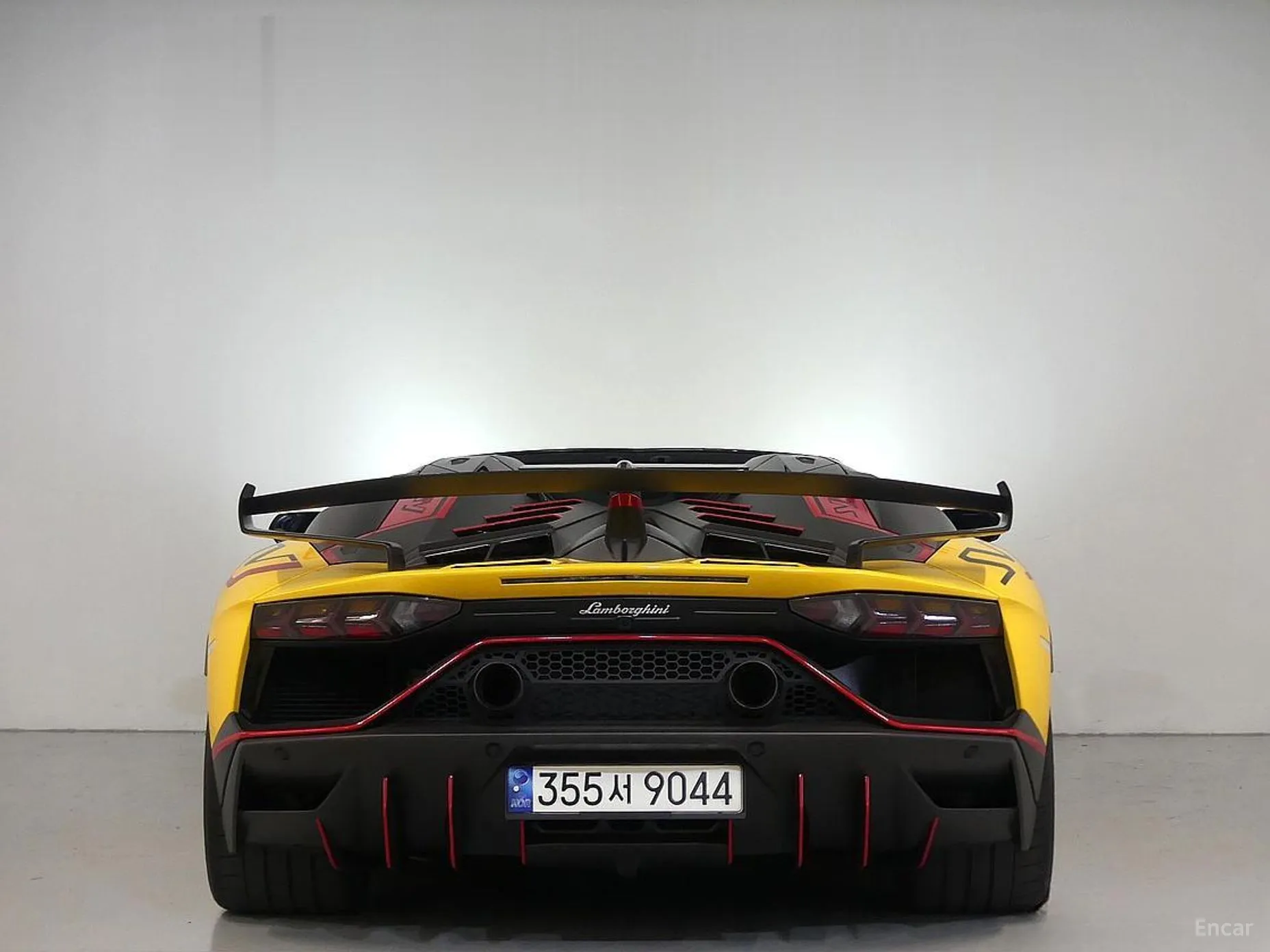 Lamborghini Aventador превью 3