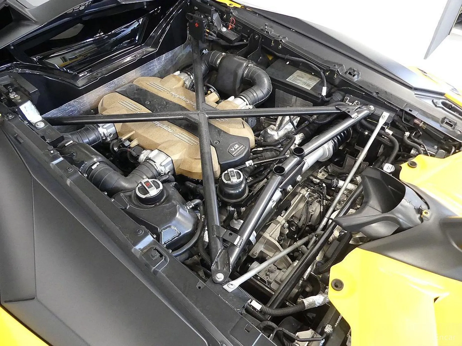Lamborghini Aventador превью 5