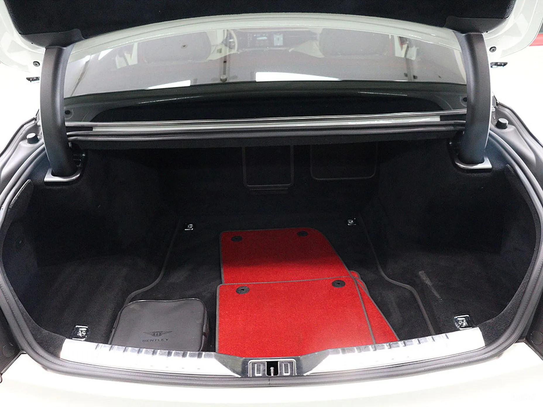 Bentley Flying Spur 3rd Generation превью 5